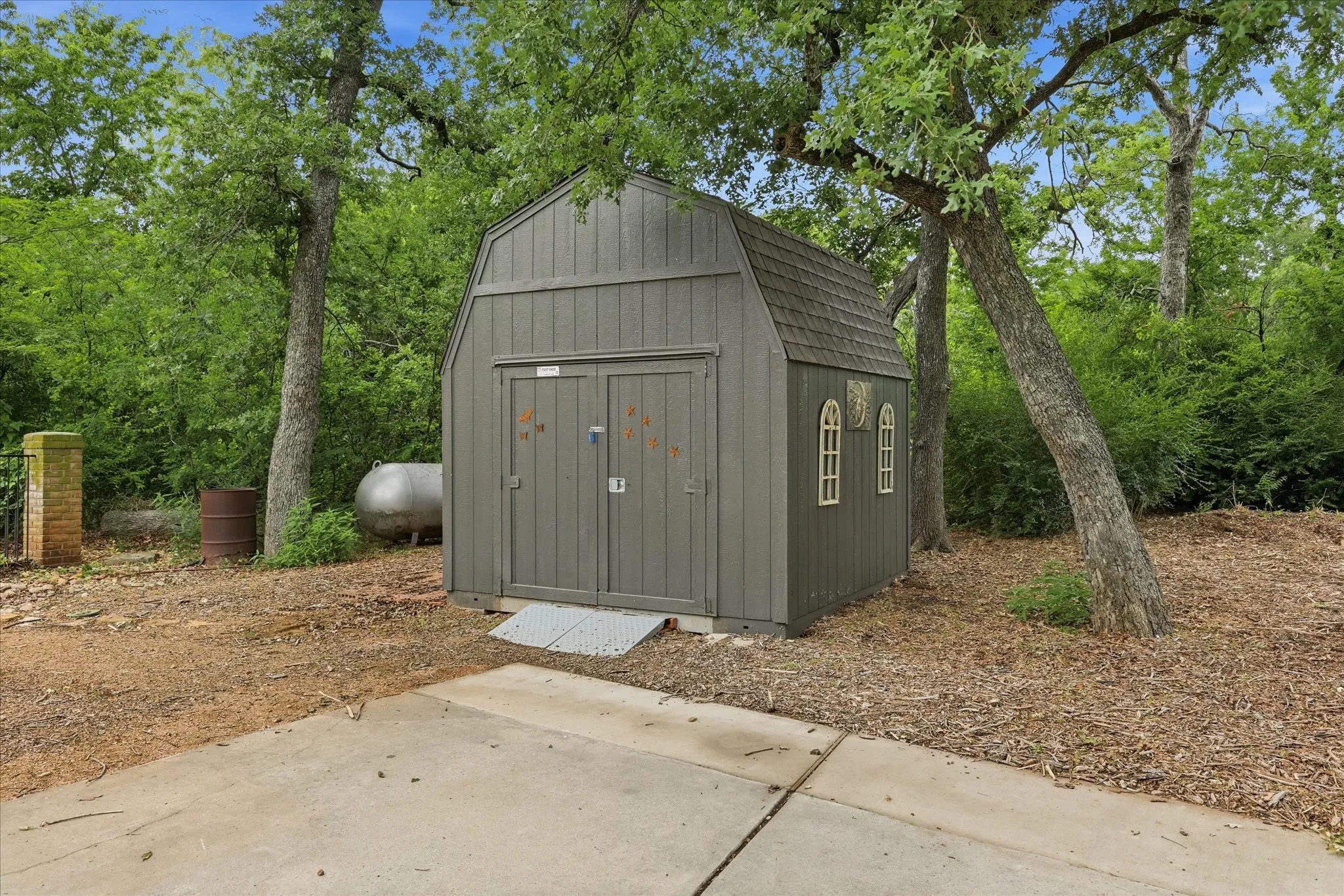 Single Family Residence For Sale in Denton County , 101 W Oak Shores Drive, Cross Roads, Texas 76227, 4 Bedroom, 3 Bathroom, 2 Garage spaces, 2,733 Sqft, built in 1996, mls#21259084, Real Estate Agent in Cross Roads, Homes For Sale in Denton county, Homes For Sale in Cross Roads, Realtor in Cross Roads Texas, Real Estate Brokerage Independent Realty Texas, Luminita Cordes Realtor