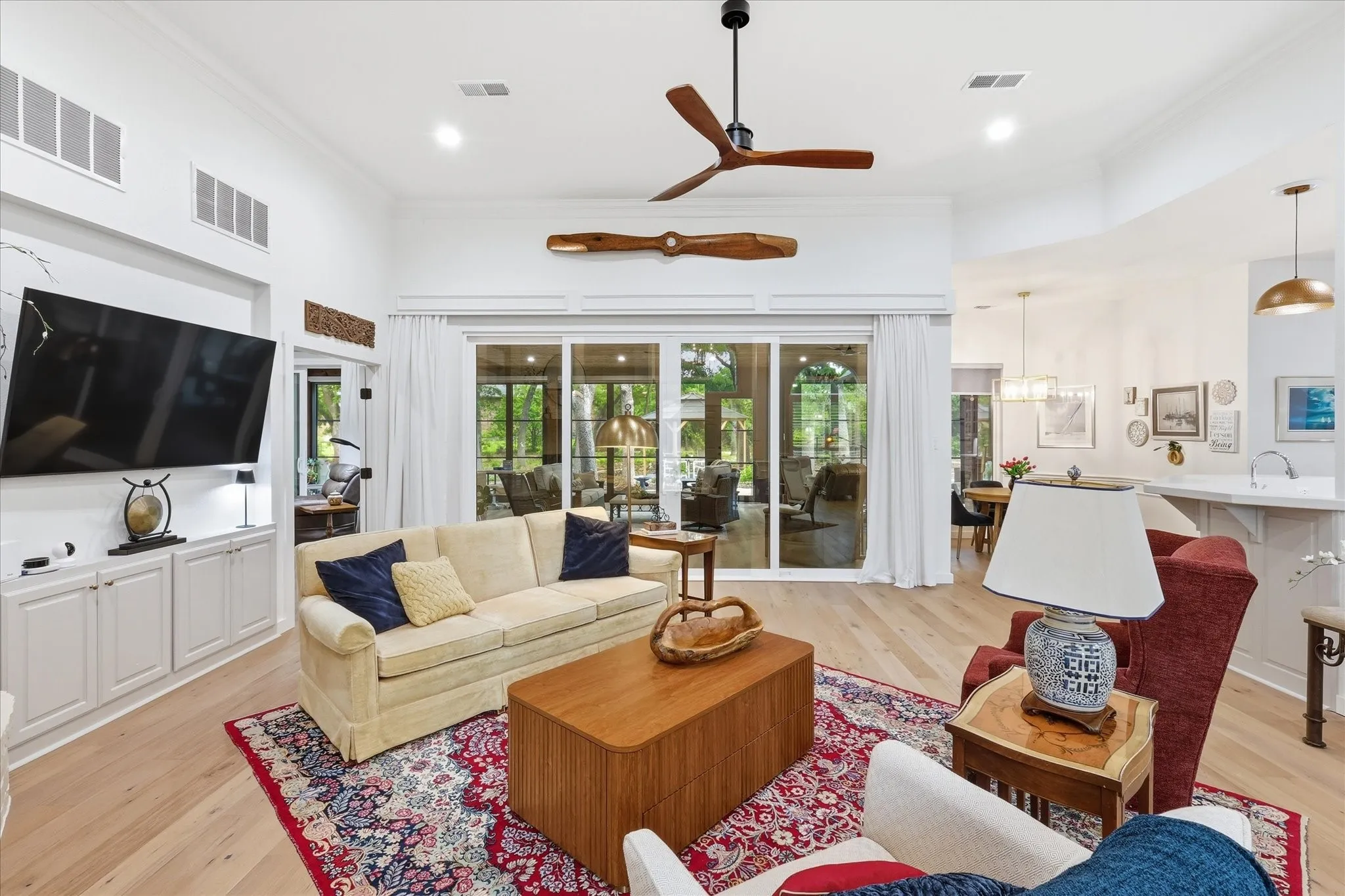 Single Family Residence For Sale in Denton County , 101 W Oak Shores Drive, Cross Roads, Texas 76227, 4 Bedroom, 3 Bathroom, 2 Garage spaces, 2,733 Sqft, built in 1996, mls#21259084, Real Estate Agent in Cross Roads, Homes For Sale in Denton county, Homes For Sale in Cross Roads, Realtor in Cross Roads Texas, Real Estate Brokerage Independent Realty Texas, Luminita Cordes Realtor