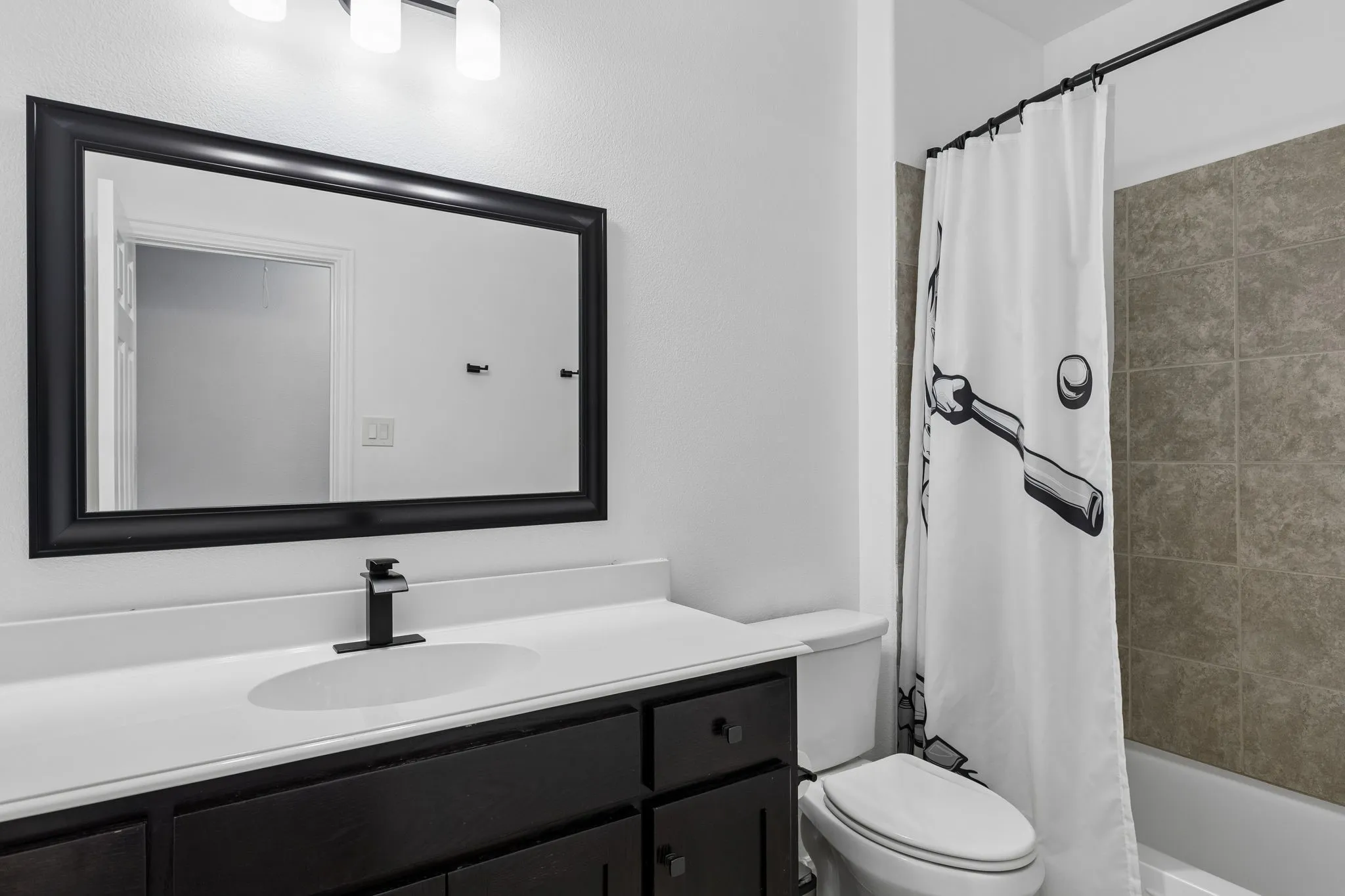 Second Level - Full Bath
