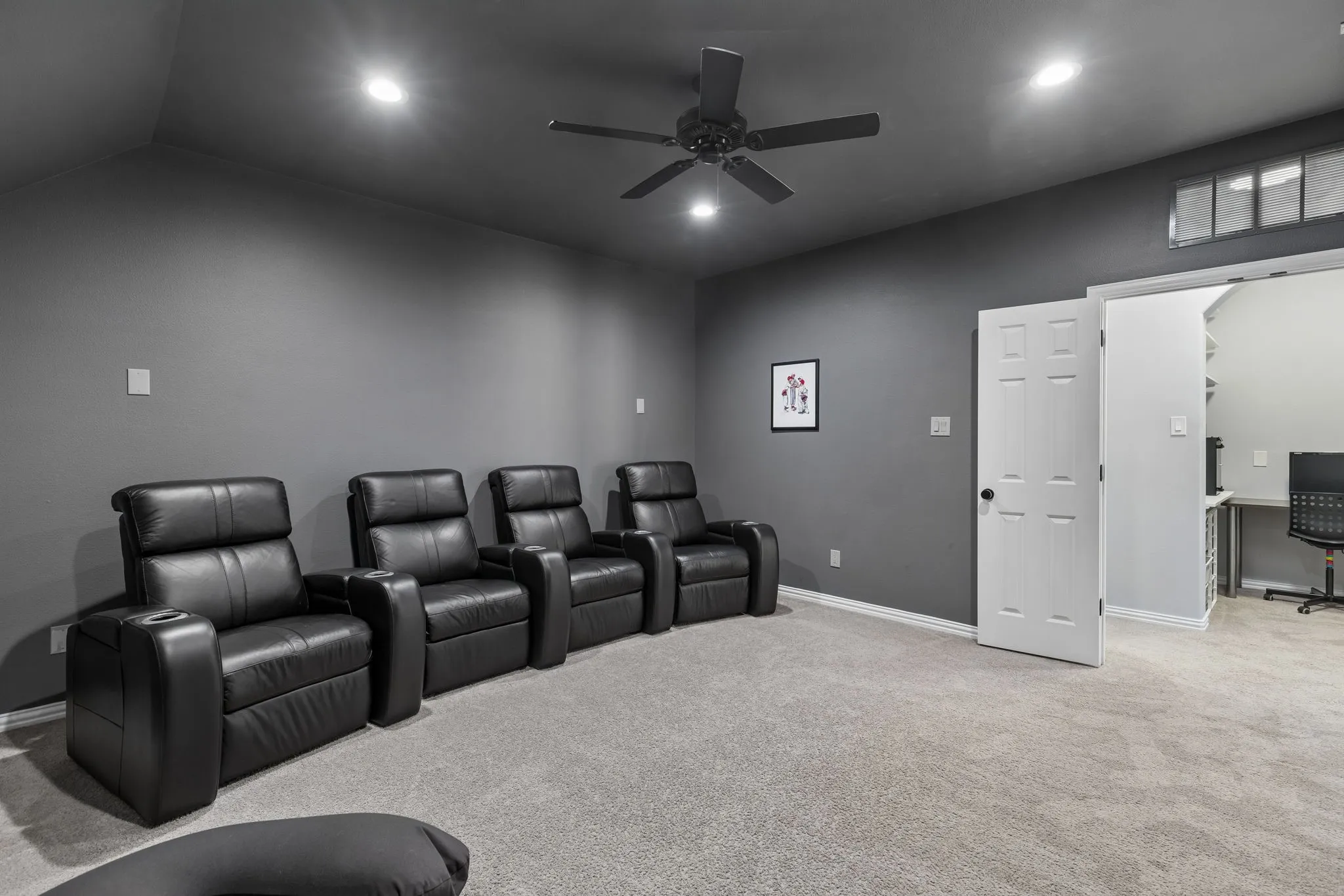 Single Family Residence For Sale in Collin County , 3012 Leesa Drive, Wylie, Texas 75098, 5 Bedroom, 4 Bathroom, 3 Garage spaces, 3,436 Sqft, built in 2014, mls#21275612, Real Estate Agent in Wylie, Homes For Sale in Collin county, Homes For Sale in Wylie, Realtor in Wylie Texas, Real Estate Brokerage Independent Realty Texas, Luminita Cordes Realtor