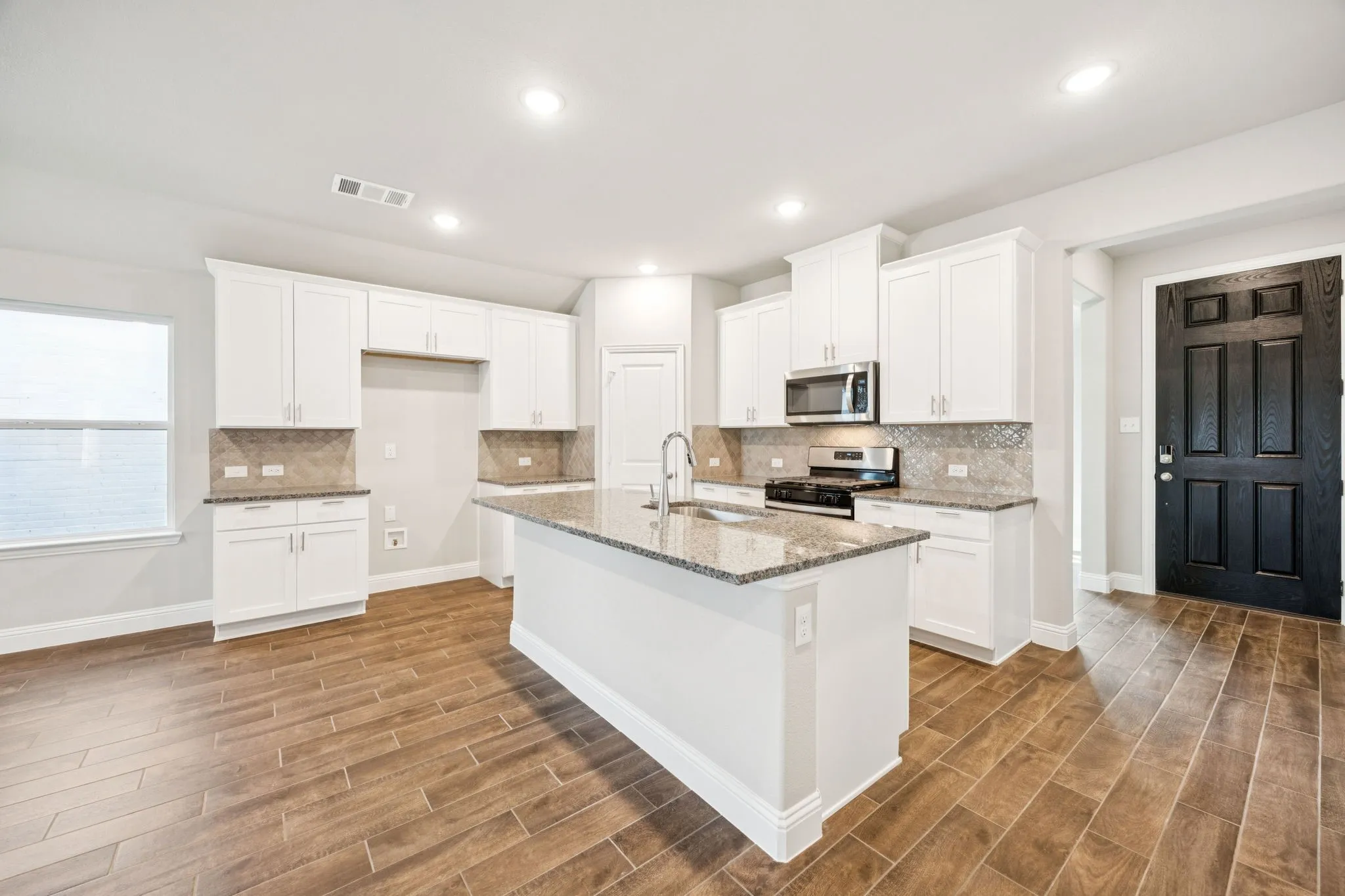 Single Family Residence For Sale in Collin County , 513 Hoot Owl Hill, Weston, Texas 75009, 3 Bedroom, 2 Bathroom, 2 Garage spaces, 1,800 Sqft, built in 2023, mls#21278688, Real Estate Agent in Weston, Homes For Sale in Collin county, Homes For Sale in Weston, Realtor in Weston Texas, Real Estate Brokerage Independent Realty Texas, Luminita Cordes Realtor