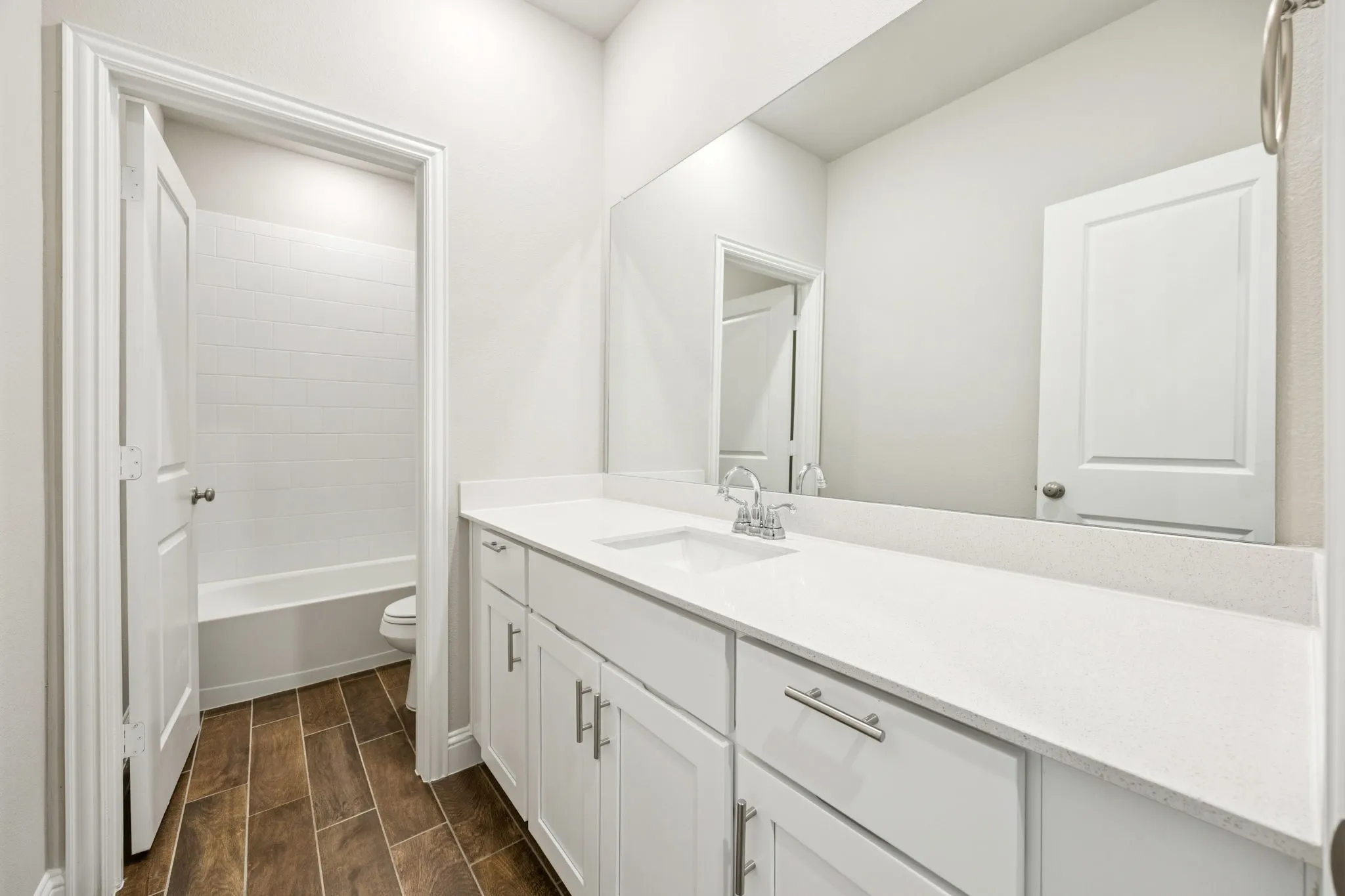 Single Family Residence For Sale in Collin County , 513 Hoot Owl Hill, Weston, Texas 75009, 3 Bedroom, 2 Bathroom, 2 Garage spaces, 1,800 Sqft, built in 2023, mls#21278688, Real Estate Agent in Weston, Homes For Sale in Collin county, Homes For Sale in Weston, Realtor in Weston Texas, Real Estate Brokerage Independent Realty Texas, Luminita Cordes Realtor