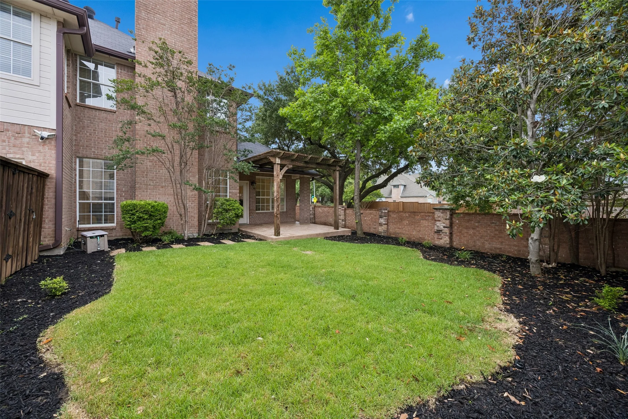 Single Family Residence For Sale in Collin County , 2701 Oates Drive, Plano, Texas 75093, 4 Bedroom, 3 Bathroom, 2 Garage spaces, 3,026 Sqft, built in 1997, mls#21278311, Real Estate Agent in Plano, Homes For Sale in Collin county, Homes For Sale in Plano, Realtor in Plano Texas, Real Estate Brokerage Independent Realty Texas, Luminita Cordes Realtor