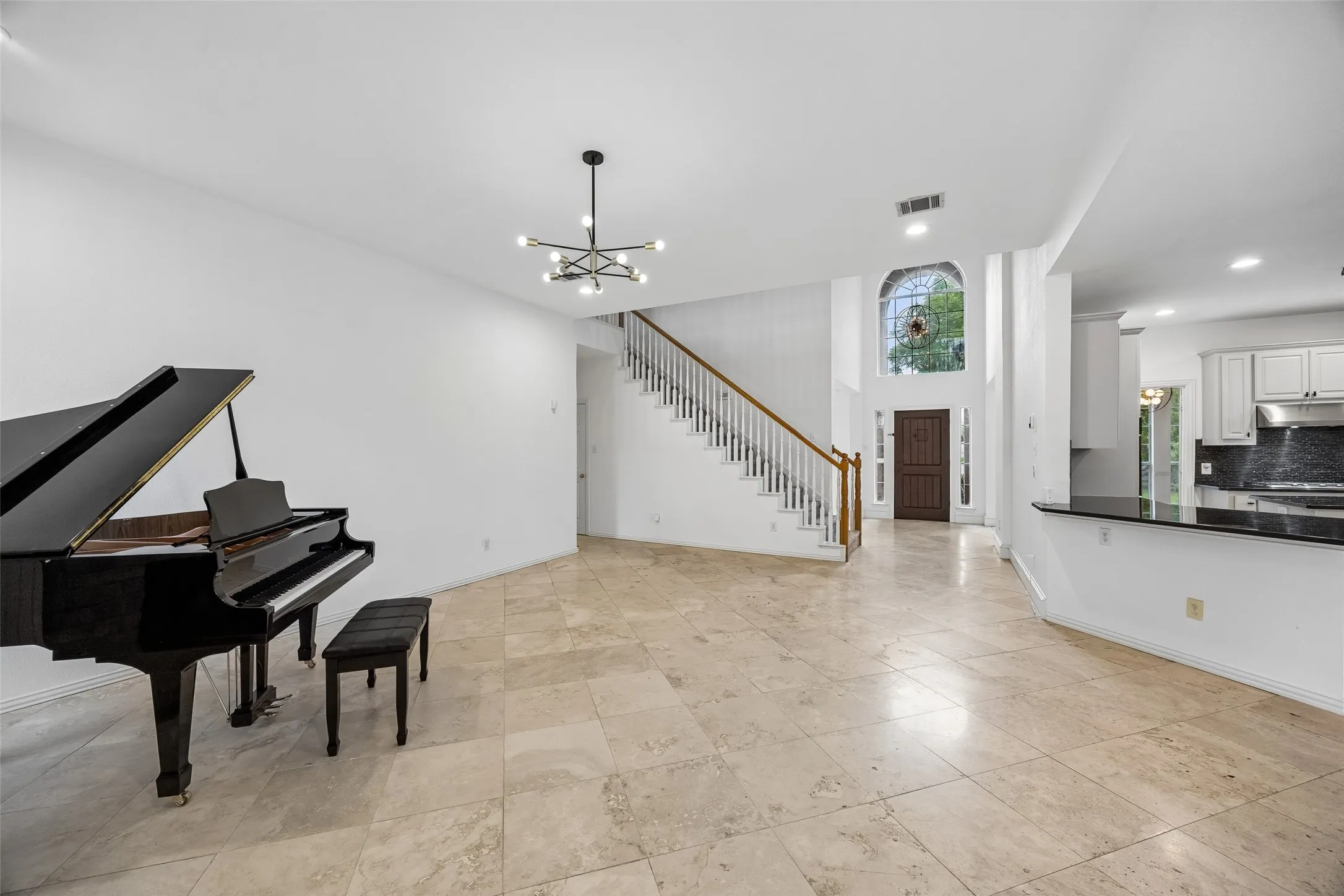 Single Family Residence For Sale in Collin County , 2701 Oates Drive, Plano, Texas 75093, 4 Bedroom, 3 Bathroom, 2 Garage spaces, 3,026 Sqft, built in 1997, mls#21278311, Real Estate Agent in Plano, Homes For Sale in Collin county, Homes For Sale in Plano, Realtor in Plano Texas, Real Estate Brokerage Independent Realty Texas, Luminita Cordes Realtor