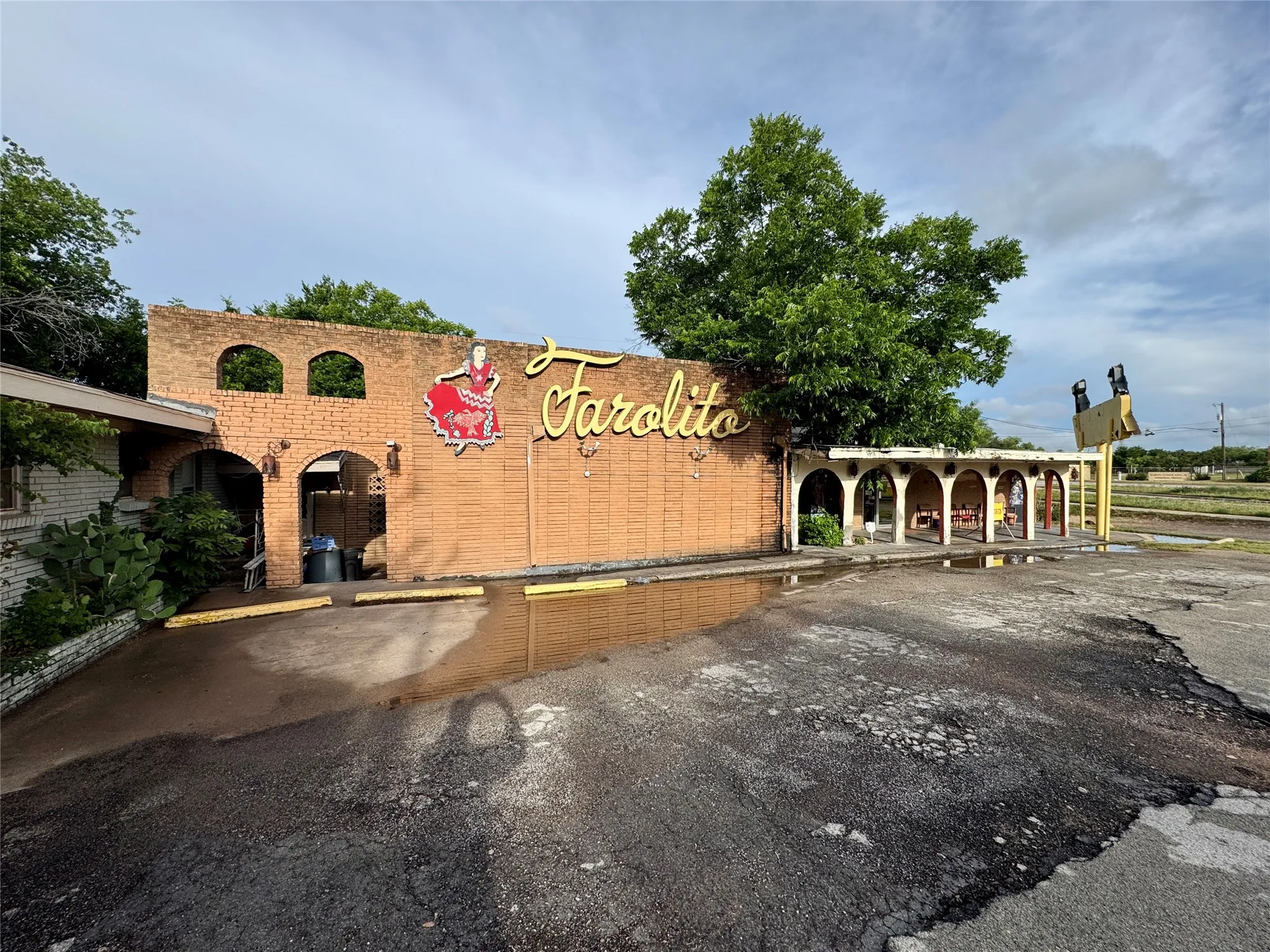 Retail For Sale in Taylor County , 209 Cottonwood Street, Abilene, Texas 79601, 0, 0, Garage spaces, 0 Sqft, built in 1951, Price $399,000, mls#21278692, Real Estate Agent in Abilene, Homes For Sale in Taylor county, Homes For Sale in Abilene, Realtor in Abilene Texas, Real Estate Brokerage Independent Realty Texas, Luminita Cordes Realtor