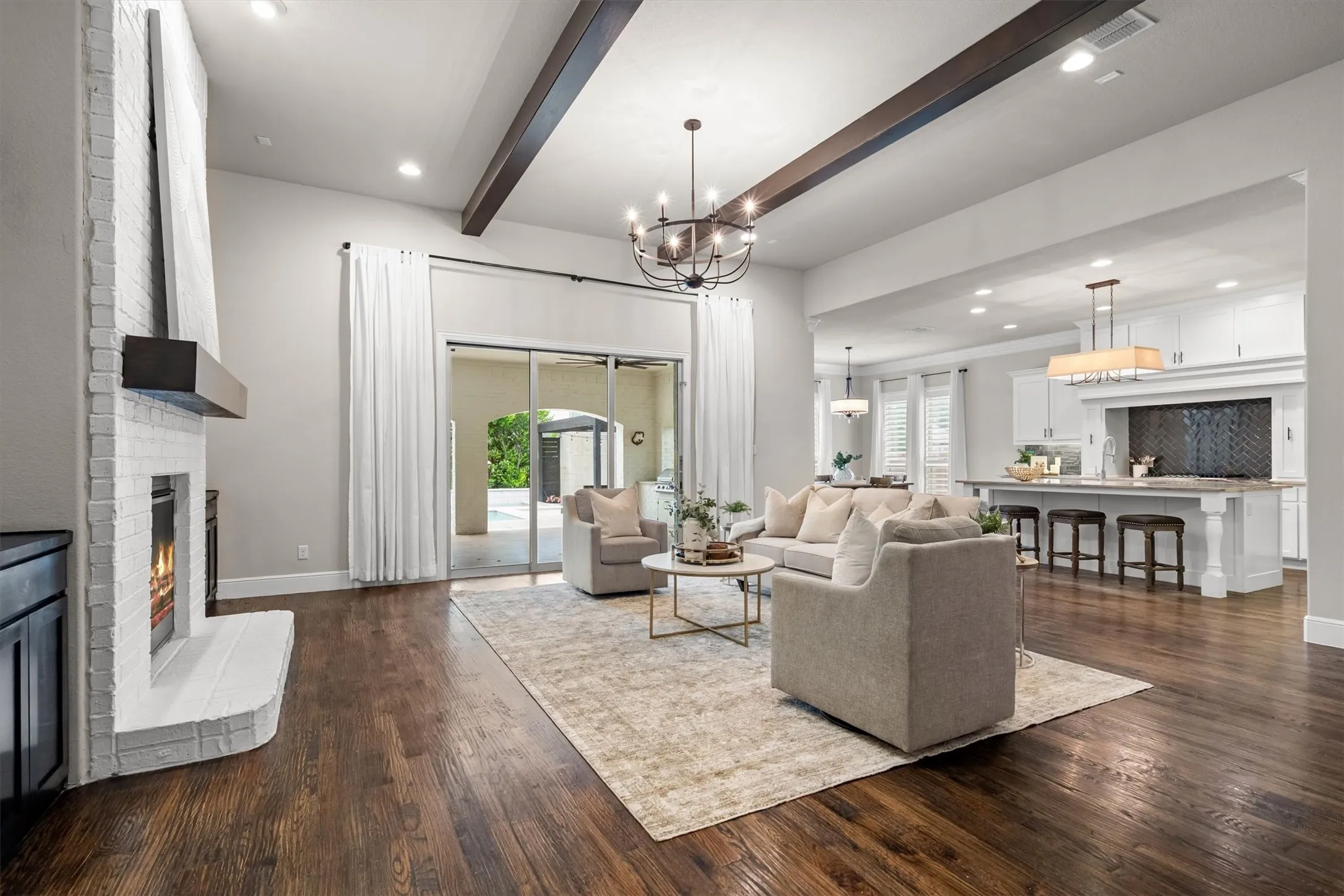 Single Family Residence For Sale in Denton County , 417 Boonesville Bend, Argyle, Texas 76226, 4 Bedrooms, 4 Bathrooms, 3 Garage spaces, 4,294 Sqft, built in 2017, Price $999,900, mls#21222868, Real Estate Agent in Argyle, Homes For Sale in Denton county, Homes For Sale in Argyle, Realtor in Argyle Texas, Real Estate Brokerage Independent Realty Texas, Luminita Cordes Realtor