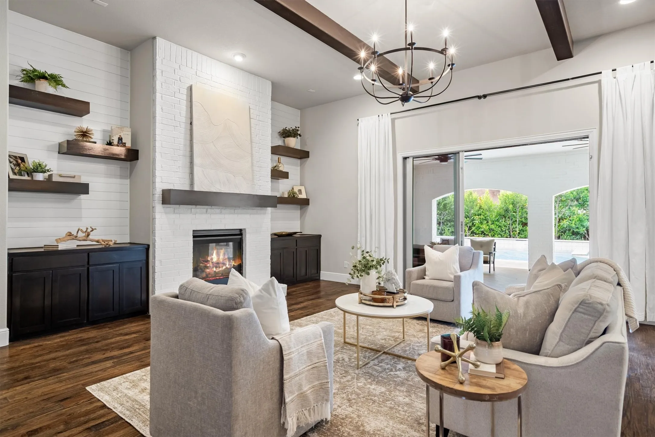 Single Family Residence For Sale in Denton County , 417 Boonesville Bend, Argyle, Texas 76226, 4 Bedrooms, 4 Bathrooms, 3 Garage spaces, 4,294 Sqft, built in 2017, Price $999,900, mls#21222868, Real Estate Agent in Argyle, Homes For Sale in Denton county, Homes For Sale in Argyle, Realtor in Argyle Texas, Real Estate Brokerage Independent Realty Texas, Luminita Cordes Realtor