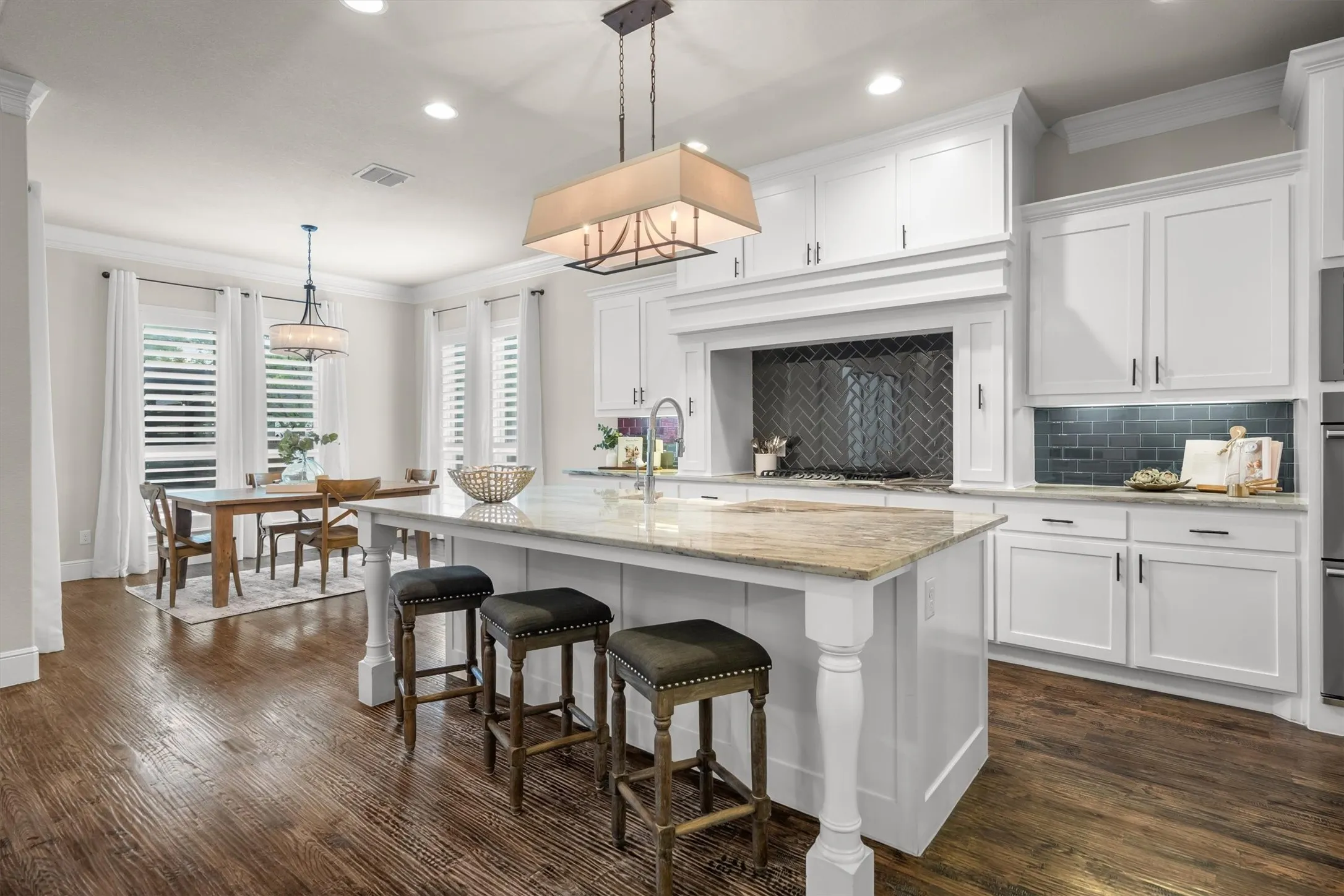 Single Family Residence For Sale in Denton County , 417 Boonesville Bend, Argyle, Texas 76226, 4 Bedrooms, 4 Bathrooms, 3 Garage spaces, 4,294 Sqft, built in 2017, Price $999,900, mls#21222868, Real Estate Agent in Argyle, Homes For Sale in Denton county, Homes For Sale in Argyle, Realtor in Argyle Texas, Real Estate Brokerage Independent Realty Texas, Luminita Cordes Realtor