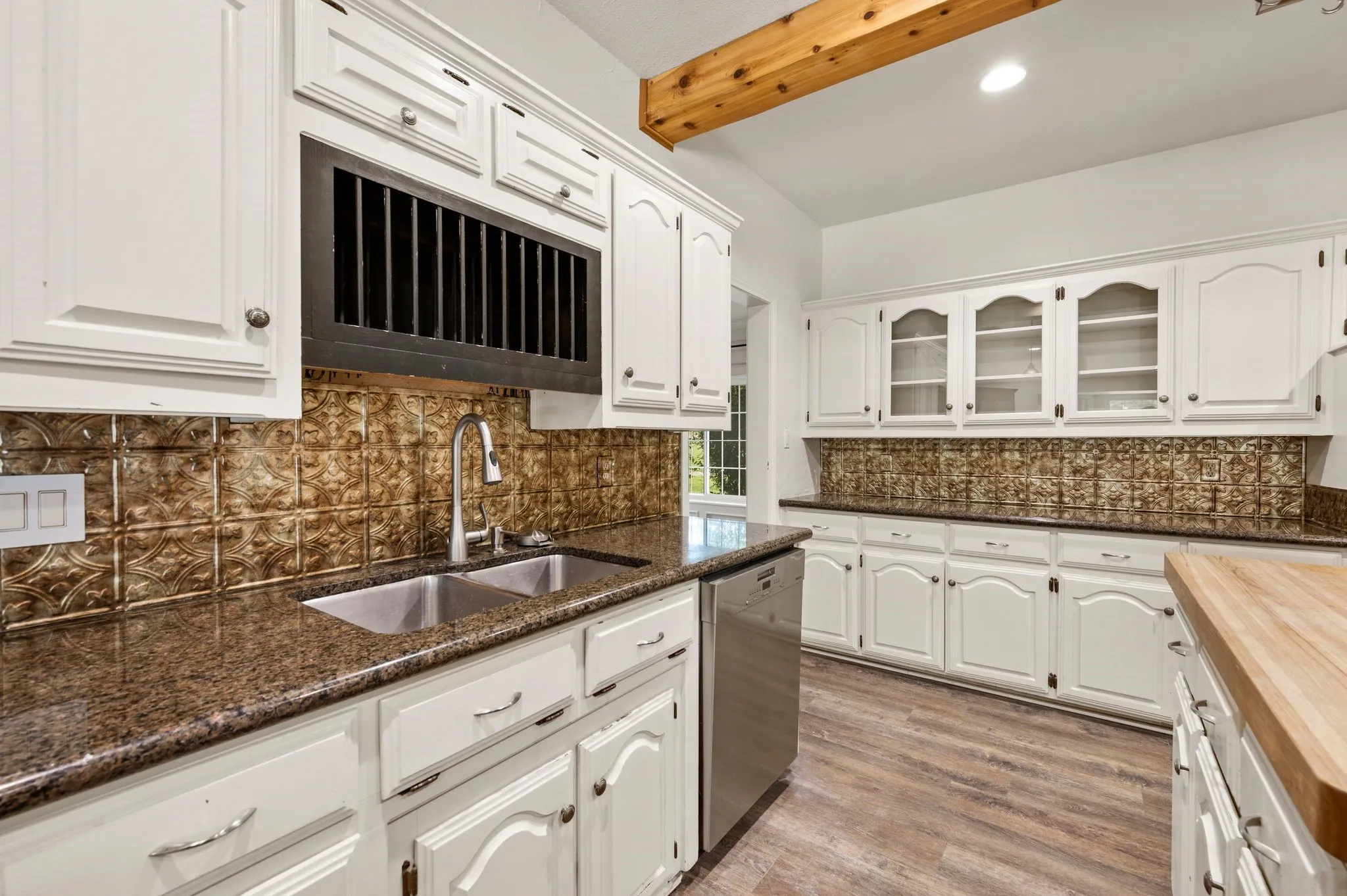 Touchless faucet and glass wash with dual stainless sink