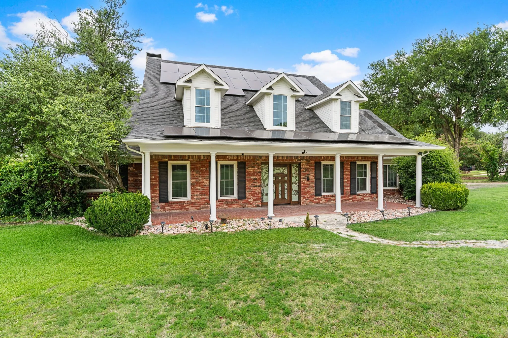 Single Family Residence For Sale in Collin County , 11 Country Ridge Road, Melissa, Texas 75454, 5 Bedroom, 5 Bathroom, 3 Garage spaces, 4,019 Sqft, built in 1986, mls#21251602, Real Estate Agent in Melissa, Homes For Sale in Collin county, Homes For Sale in Melissa, Realtor in Melissa Texas, Real Estate Brokerage Independent Realty Texas, Luminita Cordes Realtor
