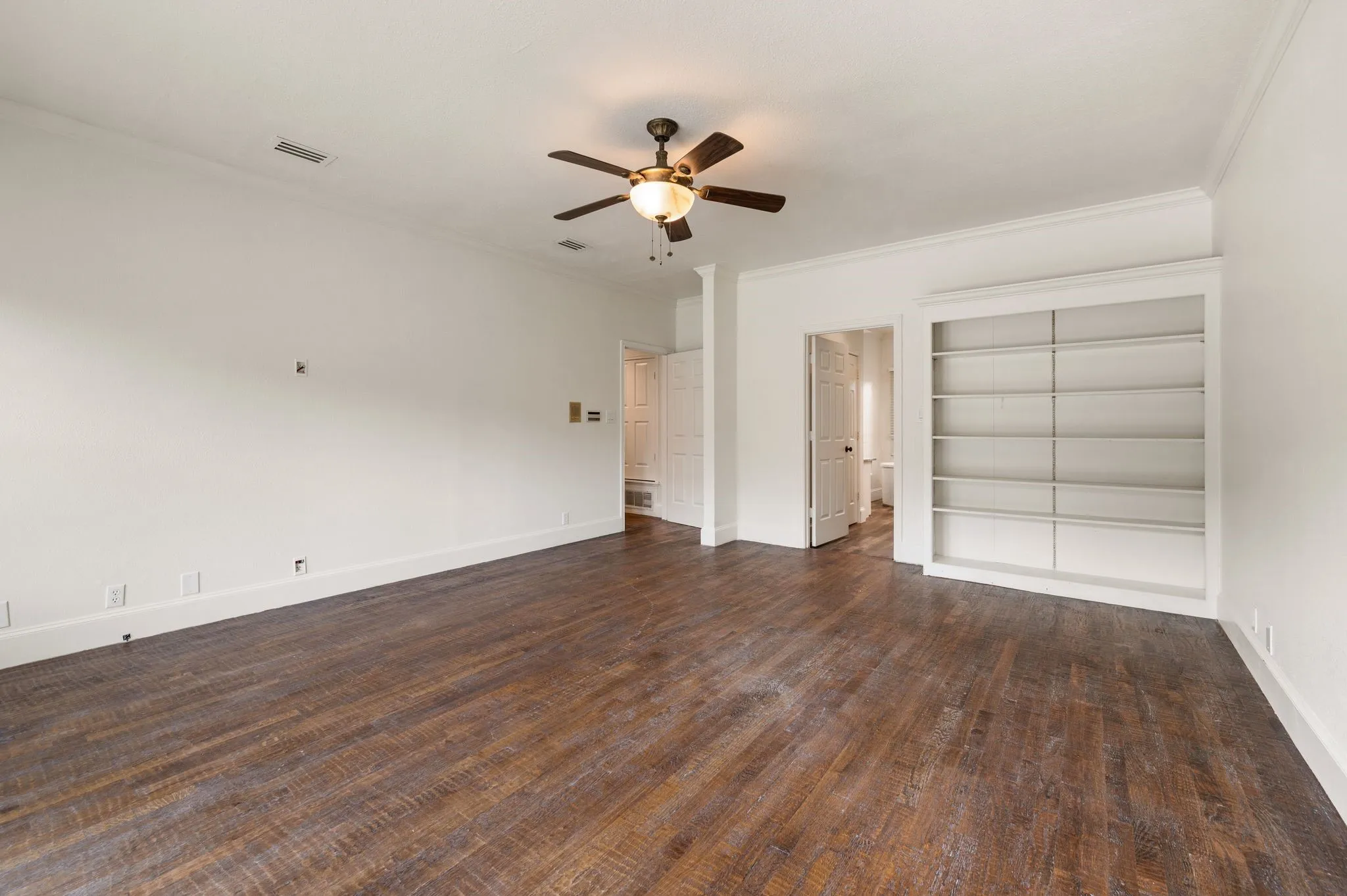 Single Family Residence For Sale in Collin County , 11 Country Ridge Road, Melissa, Texas 75454, 5 Bedroom, 5 Bathroom, 3 Garage spaces, 4,019 Sqft, built in 1986, mls#21251602, Real Estate Agent in Melissa, Homes For Sale in Collin county, Homes For Sale in Melissa, Realtor in Melissa Texas, Real Estate Brokerage Independent Realty Texas, Luminita Cordes Realtor