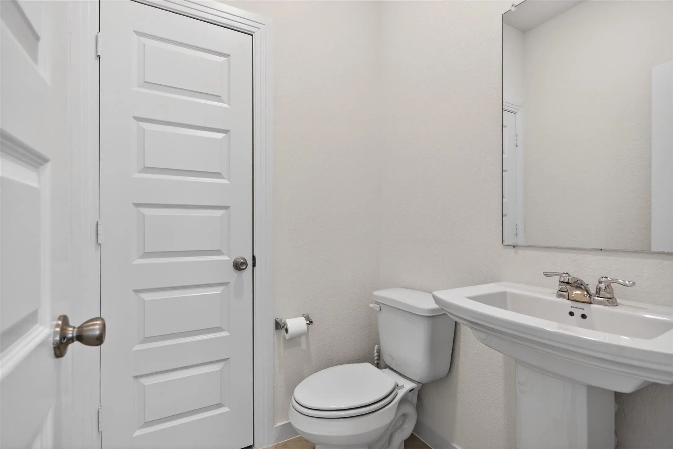 Single Family Residence For Sale in Kaufman County , 629 Claverton Lane, Forney, Texas 75126, 4 Bedroom, 3 Bathroom, 2 Garage spaces, 2,471 Sqft, built in 2020, mls#21278552, Real Estate Agent in Forney, Homes For Sale in Kaufman county, Homes For Sale in Forney, Realtor in Forney Texas, Real Estate Brokerage Independent Realty Texas, Luminita Cordes Realtor