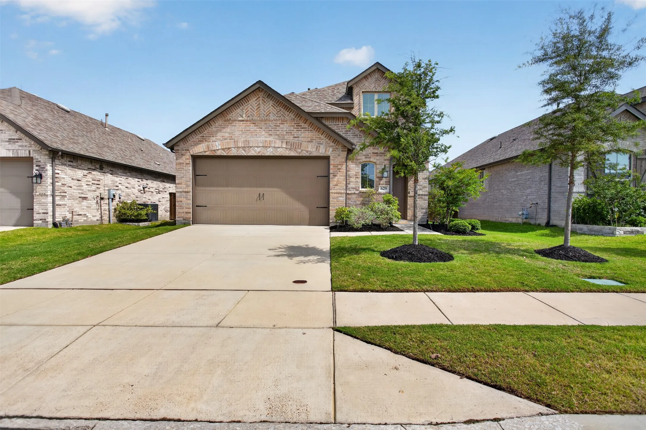 Single Family Residence For Sale in Kaufman County , 629 Claverton Lane, Forney, Texas 75126, 4 Bedroom, 3 Bathroom, 2 Garage spaces, 2,471 Sqft, built in 2020, mls#21278552, Real Estate Agent in Forney, Homes For Sale in Kaufman county, Homes For Sale in Forney, Realtor in Forney Texas, Real Estate Brokerage Independent Realty Texas, Luminita Cordes Realtor