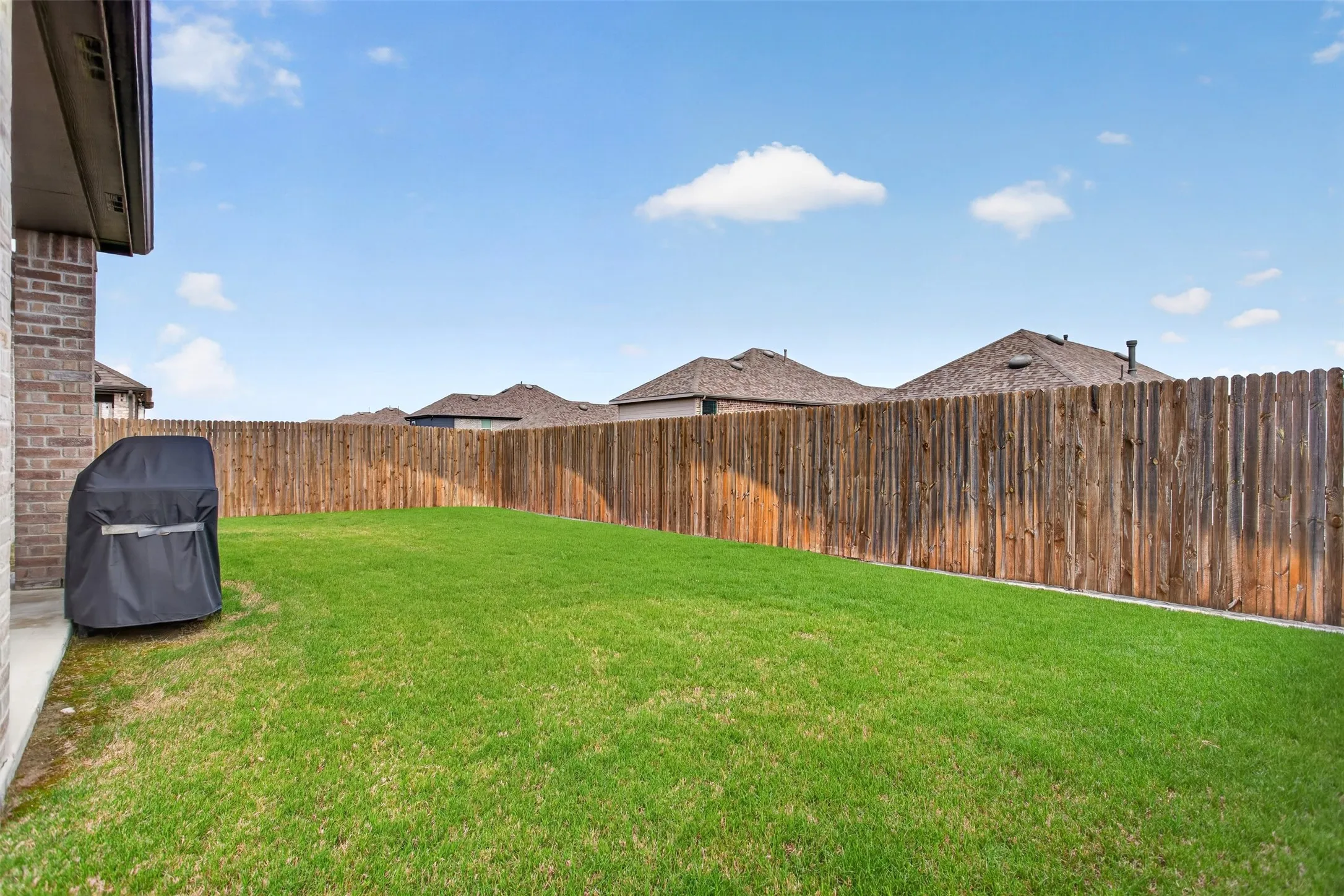 Single Family Residence For Sale in Kaufman County , 629 Claverton Lane, Forney, Texas 75126, 4 Bedroom, 3 Bathroom, 2 Garage spaces, 2,471 Sqft, built in 2020, mls#21278552, Real Estate Agent in Forney, Homes For Sale in Kaufman county, Homes For Sale in Forney, Realtor in Forney Texas, Real Estate Brokerage Independent Realty Texas, Luminita Cordes Realtor