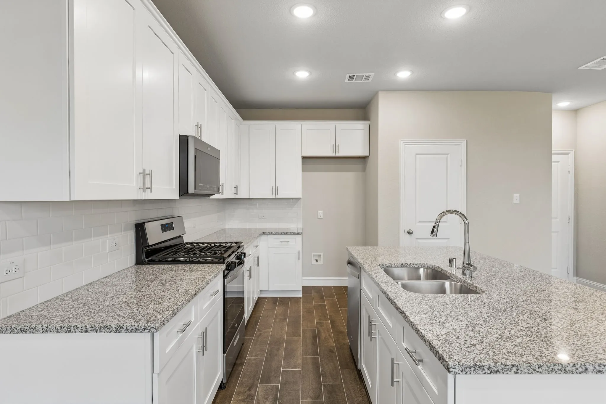 Single Family Residence For Sale in Collin County , 1605 Cloud Cover View, Weston, Texas 75009, 4 Bedroom, 3 Bathroom, 2 Garage spaces, 1,845 Sqft, built in 2023, mls#21278697, Real Estate Agent in Weston, Homes For Sale in Collin county, Homes For Sale in Weston, Realtor in Weston Texas, Real Estate Brokerage Independent Realty Texas, Luminita Cordes Realtor