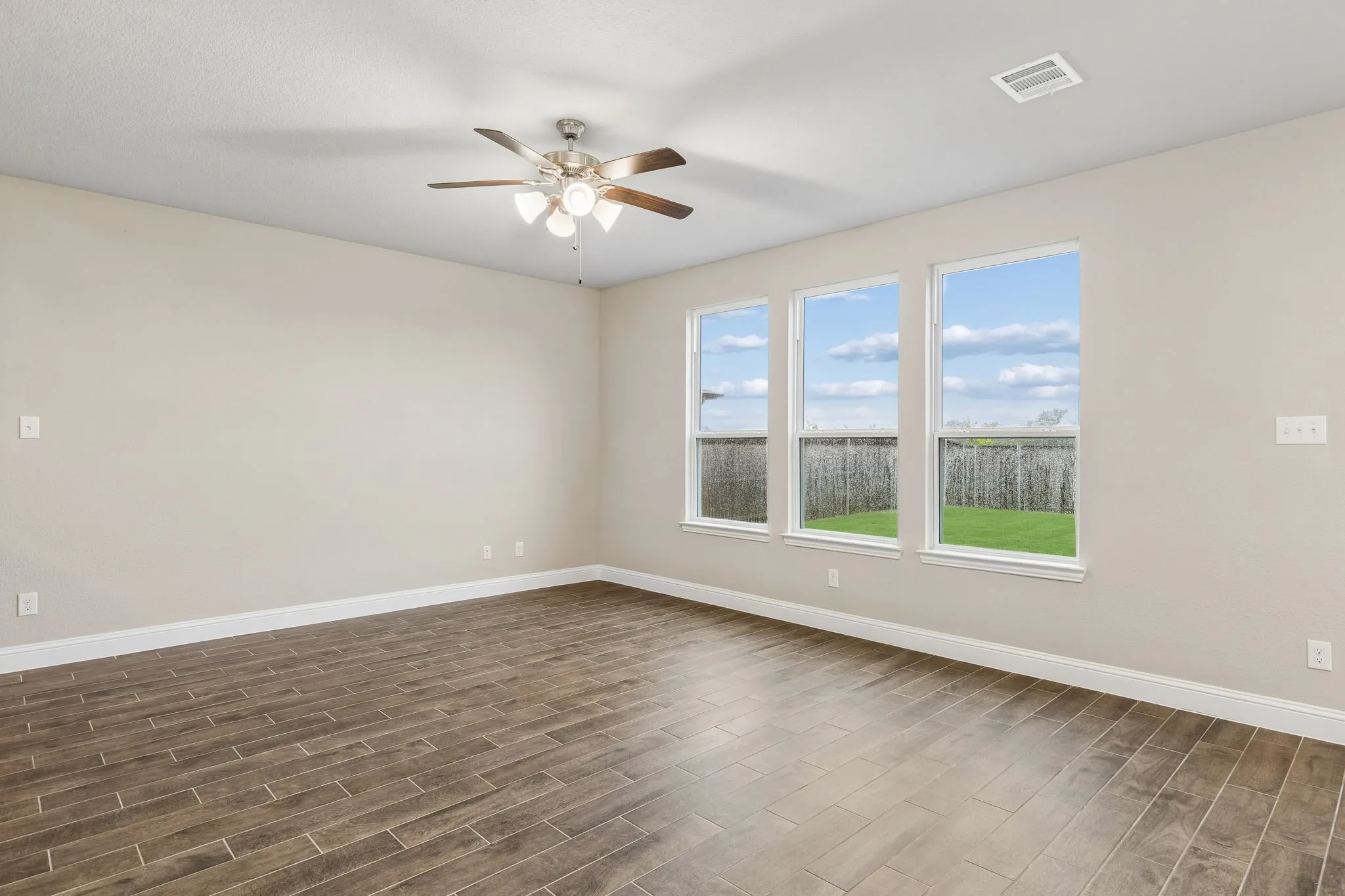 Single Family Residence For Sale in Collin County , 1605 Cloud Cover View, Weston, Texas 75009, 4 Bedroom, 3 Bathroom, 2 Garage spaces, 1,845 Sqft, built in 2023, mls#21278697, Real Estate Agent in Weston, Homes For Sale in Collin county, Homes For Sale in Weston, Realtor in Weston Texas, Real Estate Brokerage Independent Realty Texas, Luminita Cordes Realtor