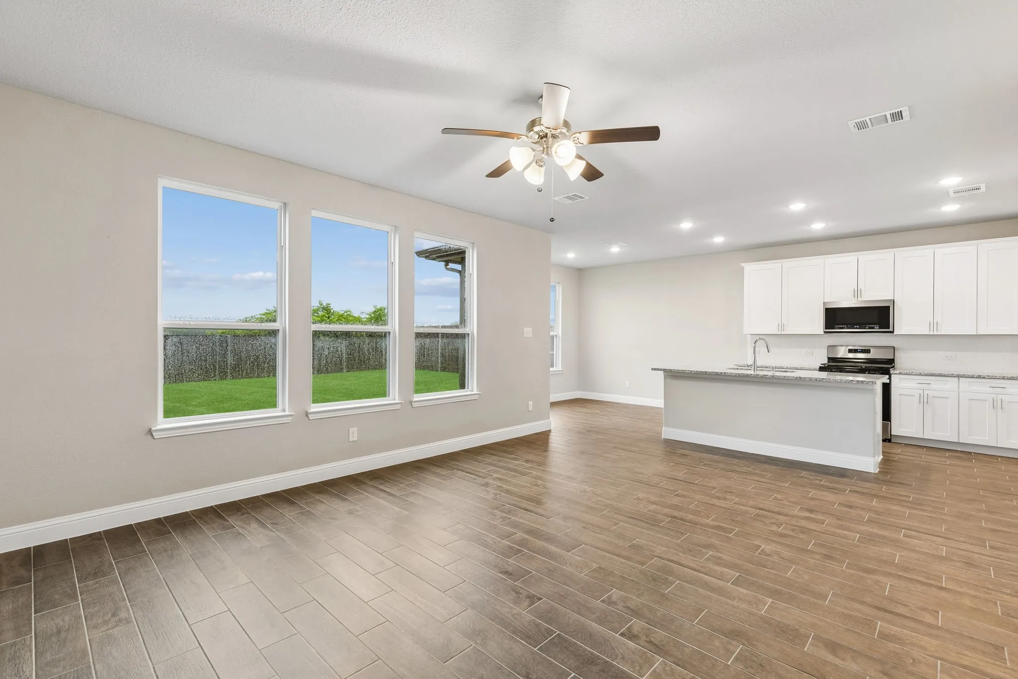 Single Family Residence For Sale in Collin County , 1605 Cloud Cover View, Weston, Texas 75009, 4 Bedroom, 3 Bathroom, 2 Garage spaces, 1,845 Sqft, built in 2023, mls#21278697, Real Estate Agent in Weston, Homes For Sale in Collin county, Homes For Sale in Weston, Realtor in Weston Texas, Real Estate Brokerage Independent Realty Texas, Luminita Cordes Realtor