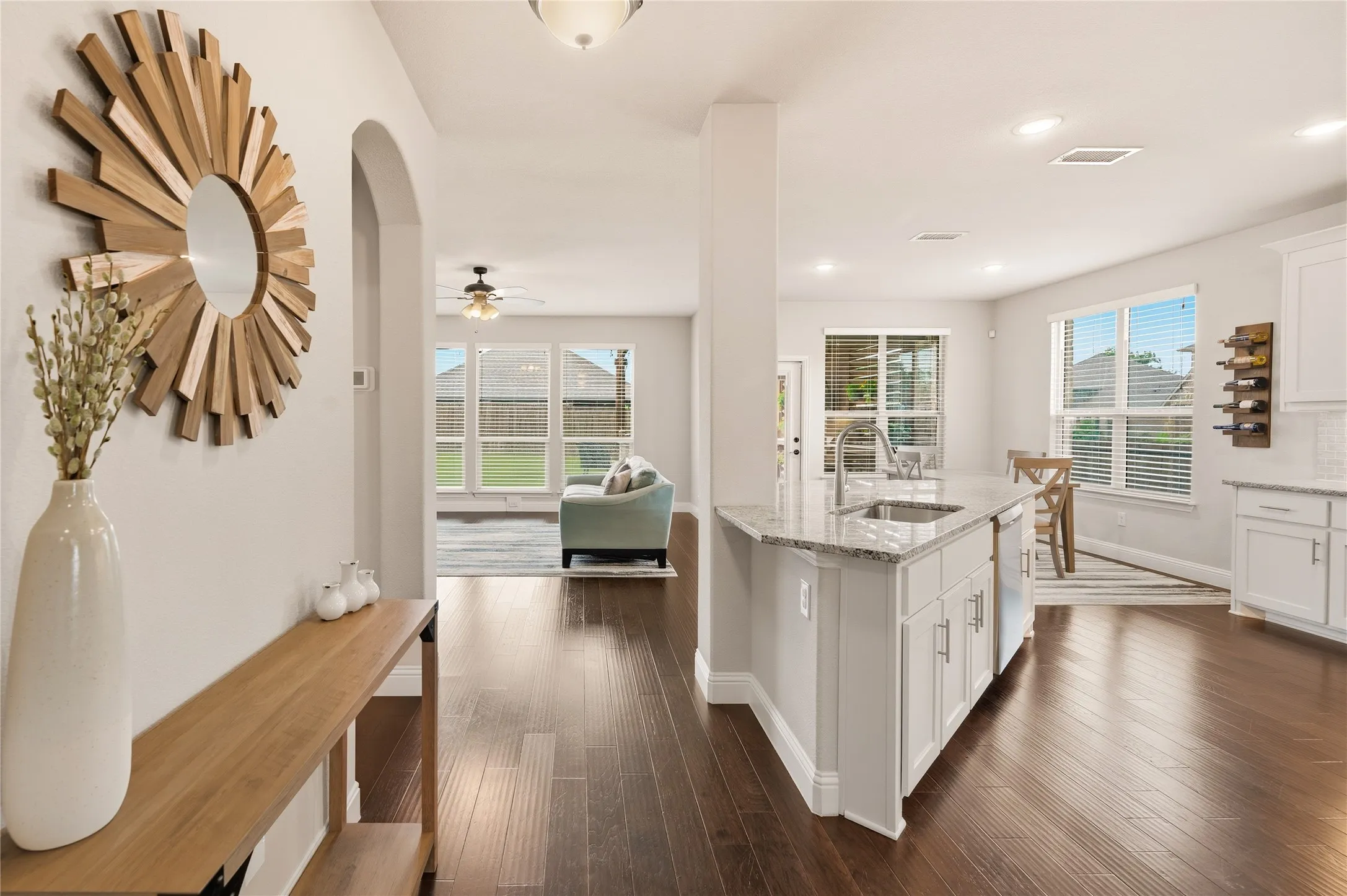 Single Family Residence For Sale in Collin County , 2104 Vista Ridge Road, Melissa, Texas 75454, 5 Bedroom, 4 Bathroom, 3 Garage spaces, 3,302 Sqft, built in 2022, mls#21278415, Real Estate Agent in Melissa, Homes For Sale in Collin county, Homes For Sale in Melissa, Realtor in Melissa Texas, Real Estate Brokerage Independent Realty Texas, Luminita Cordes Realtor