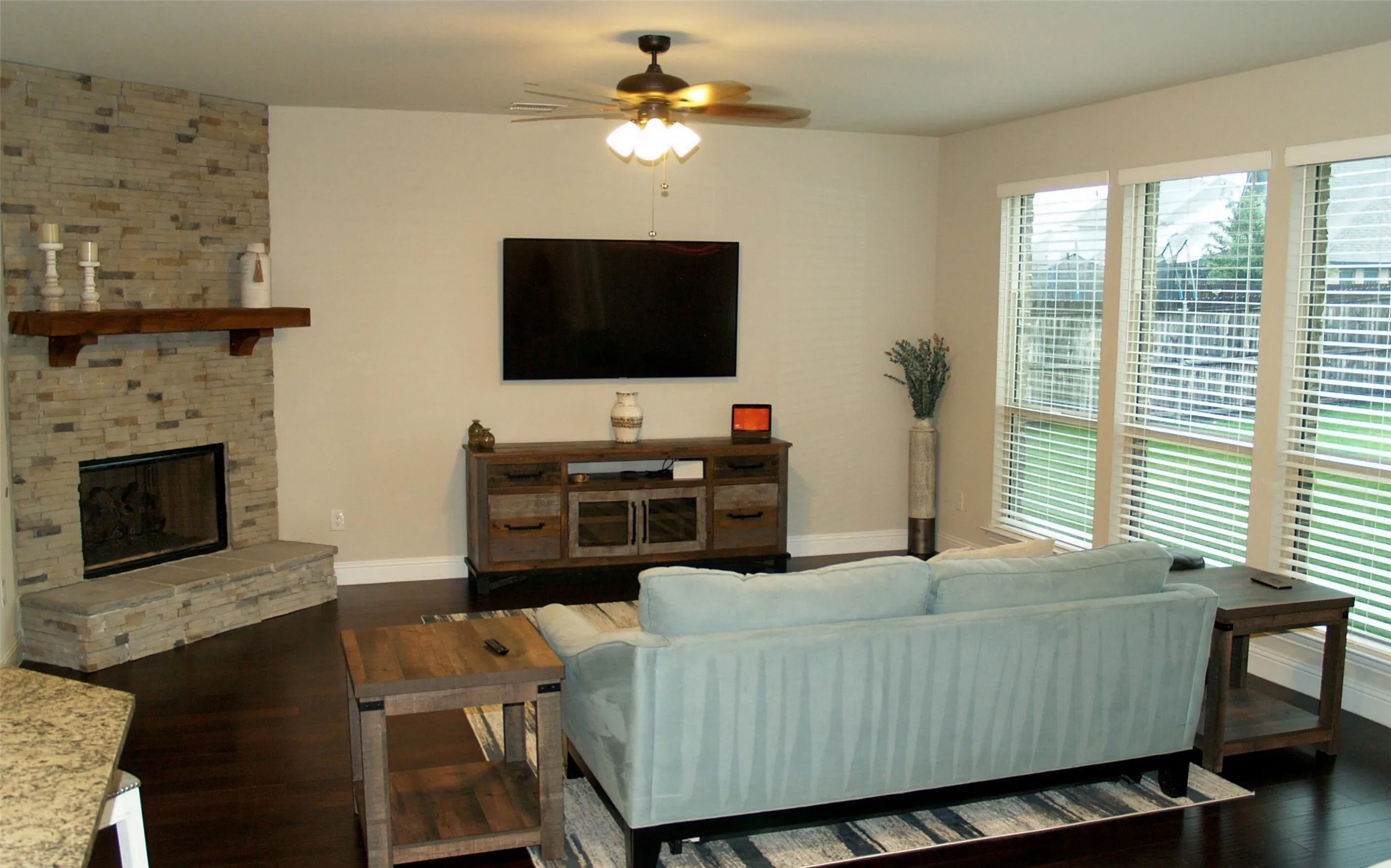 Single Family Residence For Sale in Collin County , 2104 Vista Ridge Road, Melissa, Texas 75454, 5 Bedroom, 4 Bathroom, 3 Garage spaces, 3,302 Sqft, built in 2022, mls#21278415, Real Estate Agent in Melissa, Homes For Sale in Collin county, Homes For Sale in Melissa, Realtor in Melissa Texas, Real Estate Brokerage Independent Realty Texas, Luminita Cordes Realtor