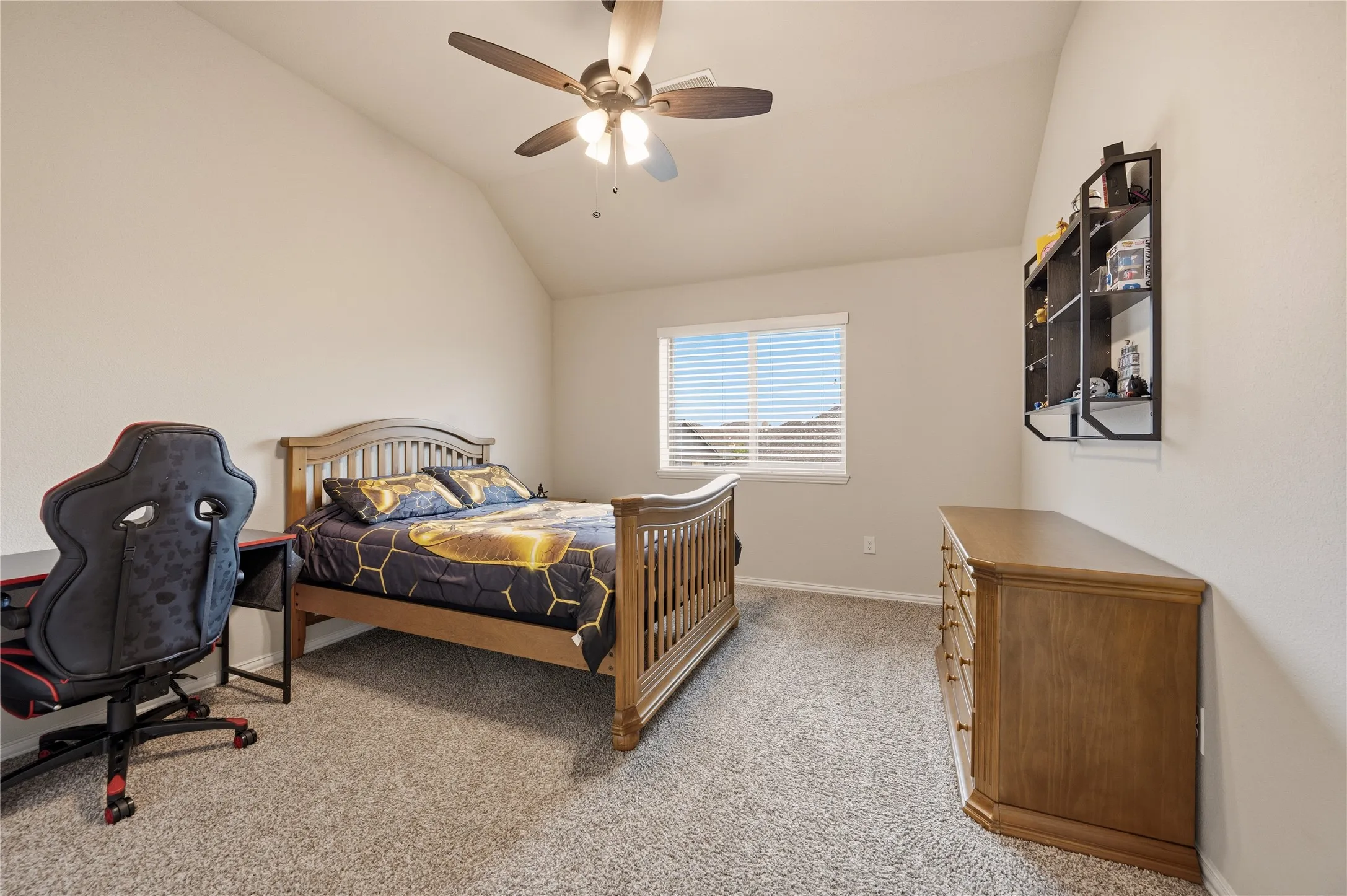 Single Family Residence For Sale in Collin County , 2104 Vista Ridge Road, Melissa, Texas 75454, 5 Bedroom, 4 Bathroom, 3 Garage spaces, 3,302 Sqft, built in 2022, mls#21278415, Real Estate Agent in Melissa, Homes For Sale in Collin county, Homes For Sale in Melissa, Realtor in Melissa Texas, Real Estate Brokerage Independent Realty Texas, Luminita Cordes Realtor