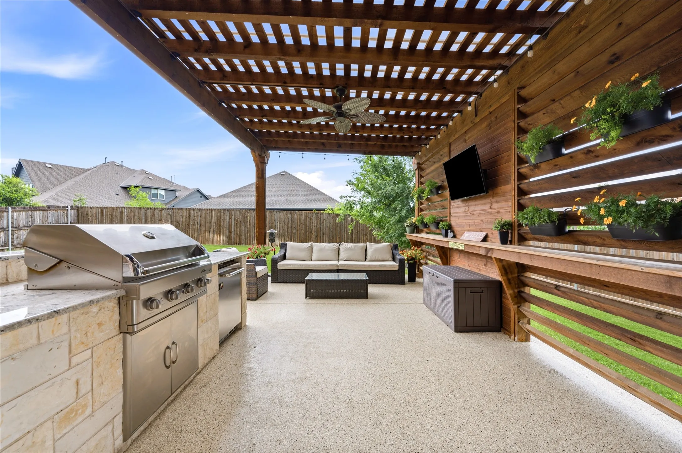 Single Family Residence For Sale in Collin County , 2104 Vista Ridge Road, Melissa, Texas 75454, 5 Bedroom, 4 Bathroom, 3 Garage spaces, 3,302 Sqft, built in 2022, mls#21278415, Real Estate Agent in Melissa, Homes For Sale in Collin county, Homes For Sale in Melissa, Realtor in Melissa Texas, Real Estate Brokerage Independent Realty Texas, Luminita Cordes Realtor