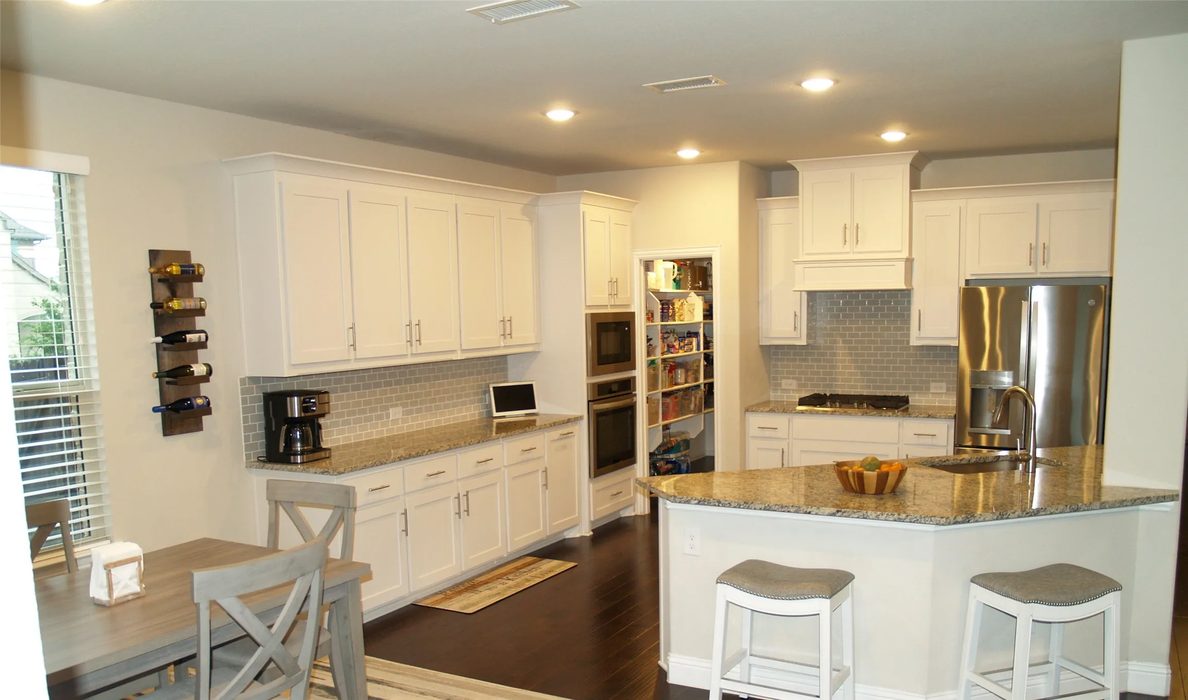 Single Family Residence For Sale in Collin County , 2104 Vista Ridge Road, Melissa, Texas 75454, 5 Bedroom, 4 Bathroom, 3 Garage spaces, 3,302 Sqft, built in 2022, mls#21278415, Real Estate Agent in Melissa, Homes For Sale in Collin county, Homes For Sale in Melissa, Realtor in Melissa Texas, Real Estate Brokerage Independent Realty Texas, Luminita Cordes Realtor