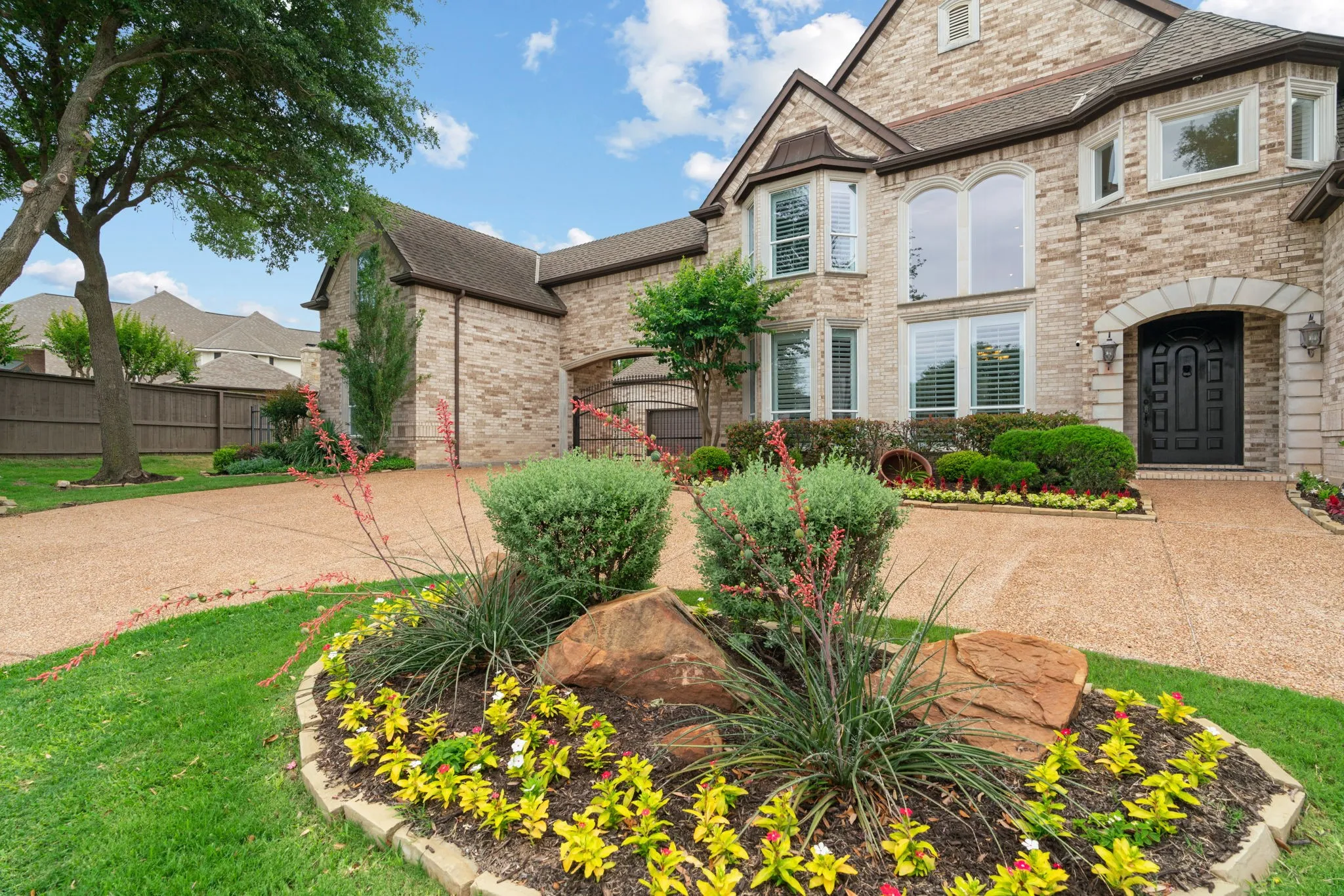 Single Family Residence For Sale in Tarrant County , 1203 Earlston Court, Southlake, Texas 76092, 5 Bedroom, 8 Bathroom, 3 Garage spaces, 6,960 Sqft, built in 1999, mls#21274452, Real Estate Agent in Southlake, Homes For Sale in Tarrant county, Homes For Sale in Southlake, Realtor in Southlake Texas, Real Estate Brokerage Independent Realty Texas, Luminita Cordes Realtor