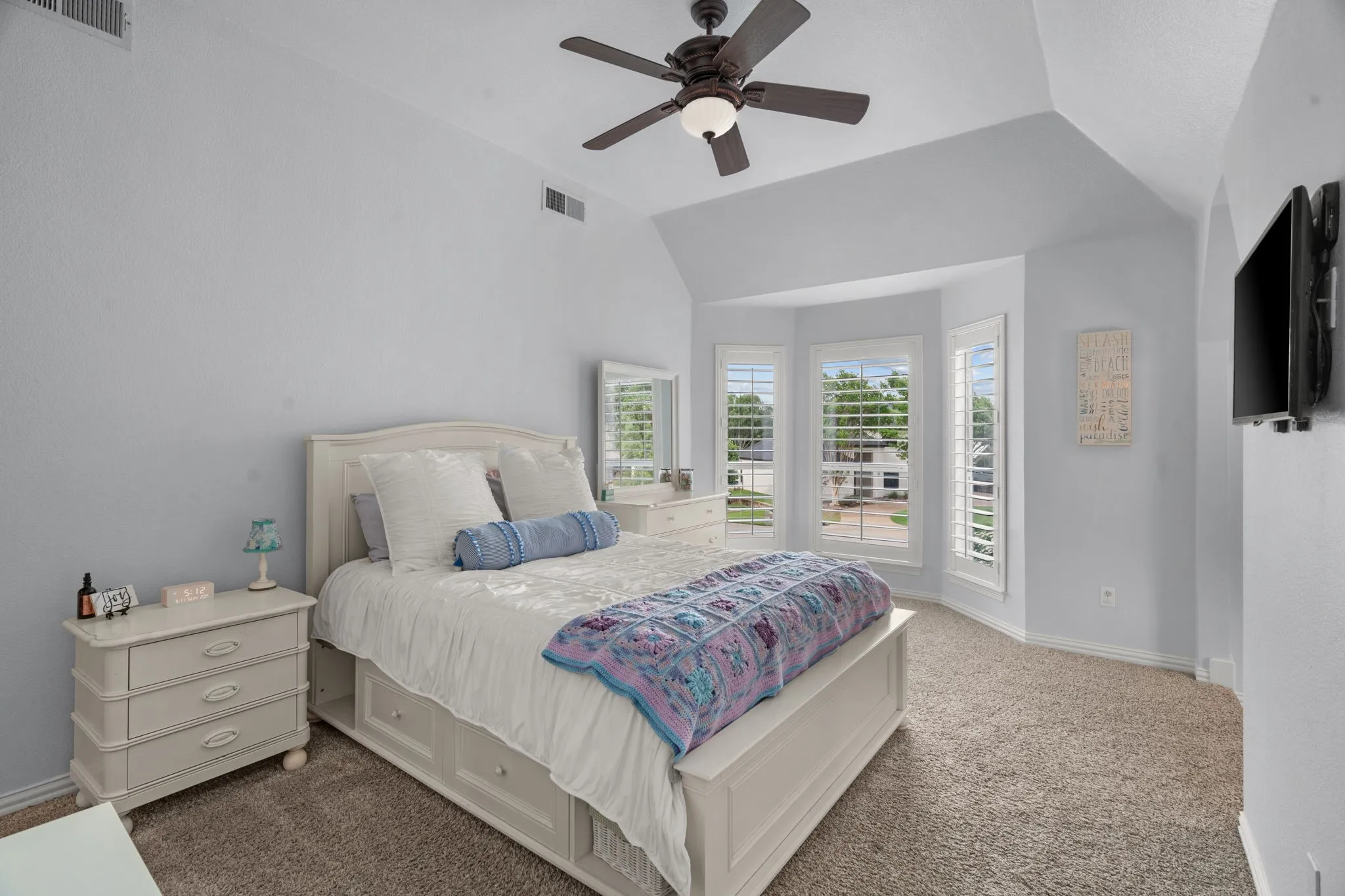Single Family Residence For Sale in Tarrant County , 1203 Earlston Court, Southlake, Texas 76092, 5 Bedroom, 8 Bathroom, 3 Garage spaces, 6,960 Sqft, built in 1999, mls#21274452, Real Estate Agent in Southlake, Homes For Sale in Tarrant county, Homes For Sale in Southlake, Realtor in Southlake Texas, Real Estate Brokerage Independent Realty Texas, Luminita Cordes Realtor