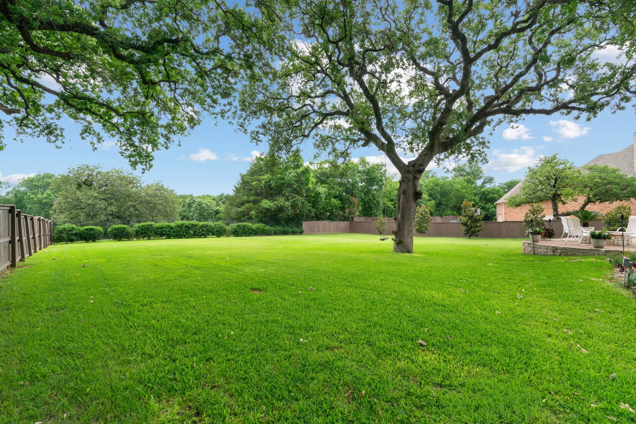 Single Family Residence For Sale in Tarrant County , 1203 Earlston Court, Southlake, Texas 76092, 5 Bedroom, 8 Bathroom, 3 Garage spaces, 6,960 Sqft, built in 1999, mls#21274452, Real Estate Agent in Southlake, Homes For Sale in Tarrant county, Homes For Sale in Southlake, Realtor in Southlake Texas, Real Estate Brokerage Independent Realty Texas, Luminita Cordes Realtor