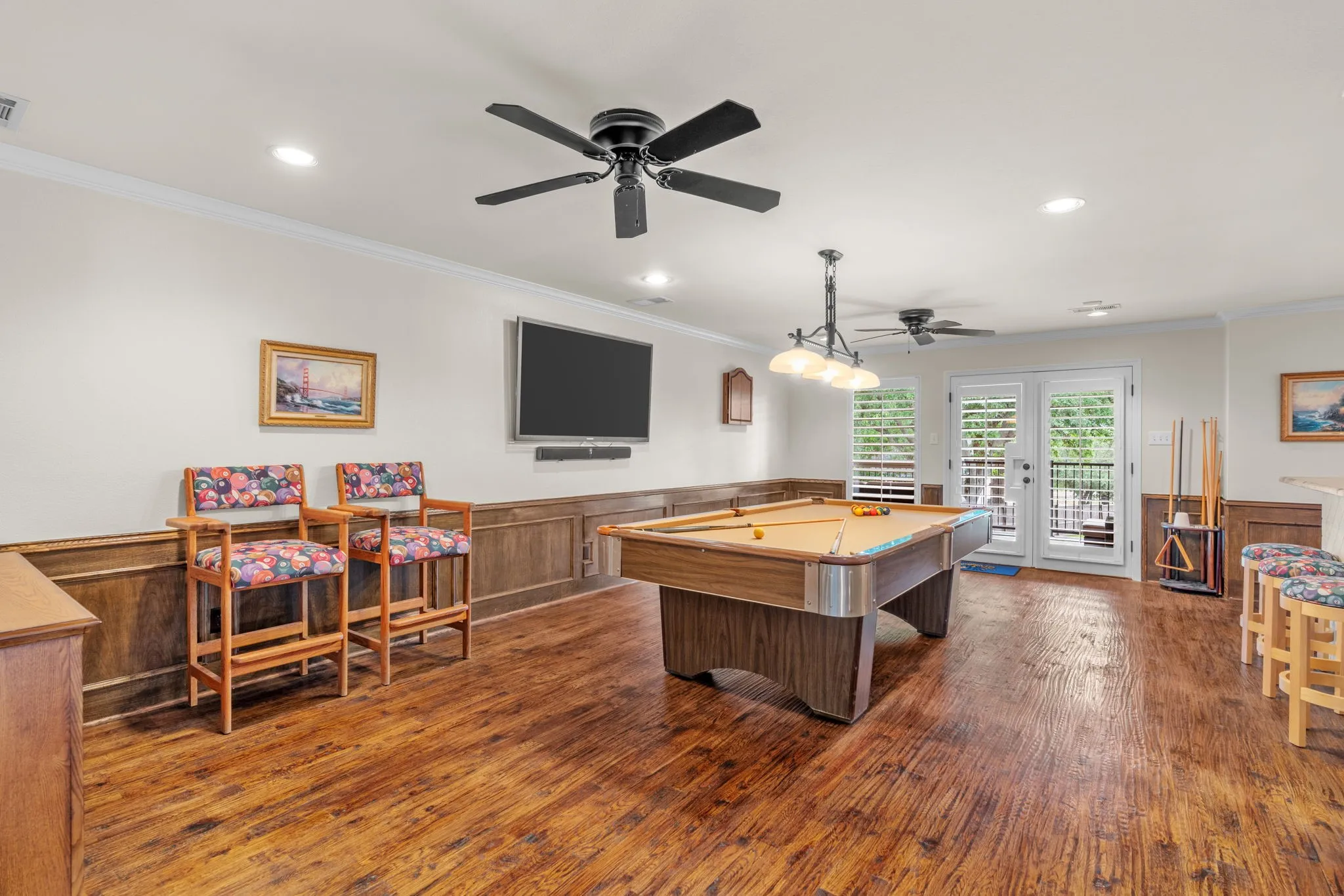 Single Family Residence For Sale in Tarrant County , 1203 Earlston Court, Southlake, Texas 76092, 5 Bedroom, 8 Bathroom, 3 Garage spaces, 6,960 Sqft, built in 1999, mls#21274452, Real Estate Agent in Southlake, Homes For Sale in Tarrant county, Homes For Sale in Southlake, Realtor in Southlake Texas, Real Estate Brokerage Independent Realty Texas, Luminita Cordes Realtor