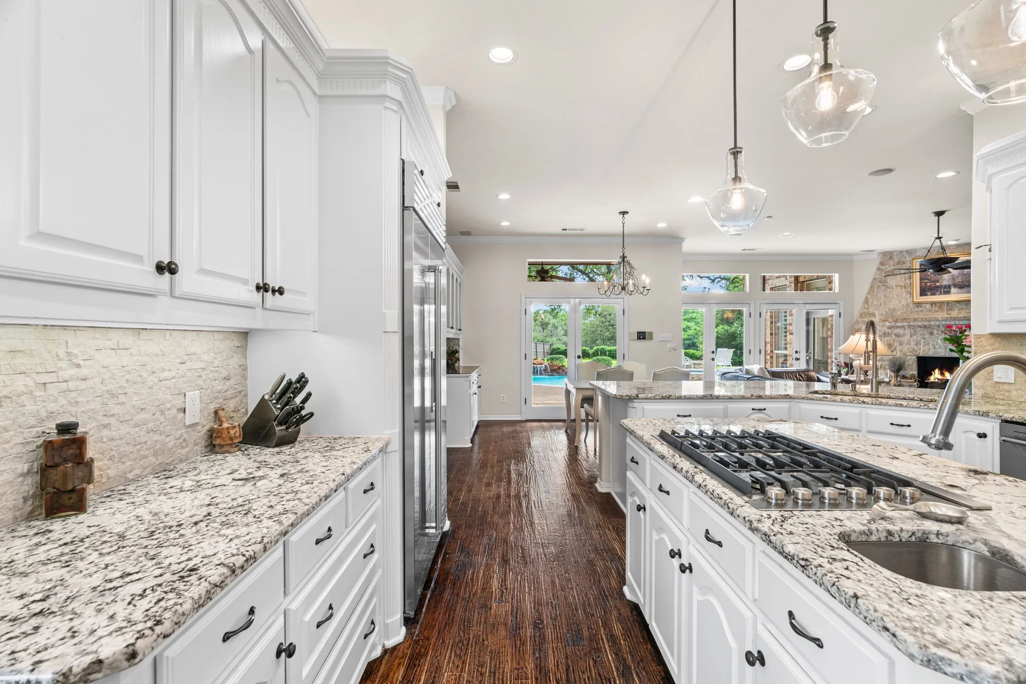 Single Family Residence For Sale in Tarrant County , 1203 Earlston Court, Southlake, Texas 76092, 5 Bedroom, 8 Bathroom, 3 Garage spaces, 6,960 Sqft, built in 1999, mls#21274452, Real Estate Agent in Southlake, Homes For Sale in Tarrant county, Homes For Sale in Southlake, Realtor in Southlake Texas, Real Estate Brokerage Independent Realty Texas, Luminita Cordes Realtor