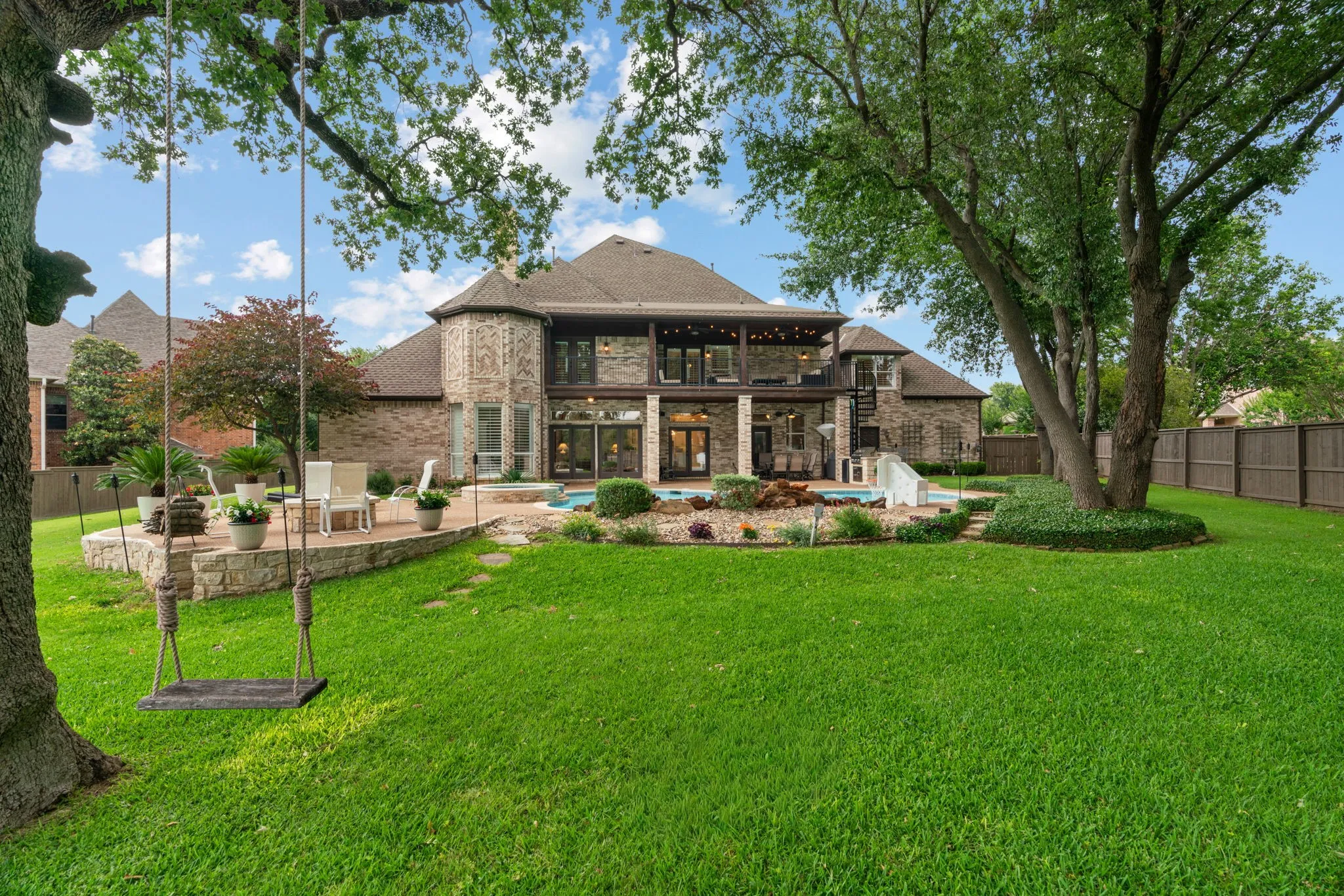Single Family Residence For Sale in Tarrant County , 1203 Earlston Court, Southlake, Texas 76092, 5 Bedroom, 8 Bathroom, 3 Garage spaces, 6,960 Sqft, built in 1999, mls#21274452, Real Estate Agent in Southlake, Homes For Sale in Tarrant county, Homes For Sale in Southlake, Realtor in Southlake Texas, Real Estate Brokerage Independent Realty Texas, Luminita Cordes Realtor