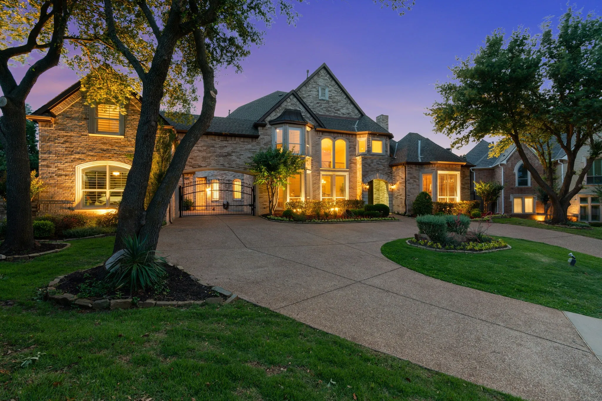 Single Family Residence For Sale in Tarrant County , 1203 Earlston Court, Southlake, Texas 76092, 5 Bedroom, 8 Bathroom, 3 Garage spaces, 6,960 Sqft, built in 1999, mls#21274452, Real Estate Agent in Southlake, Homes For Sale in Tarrant county, Homes For Sale in Southlake, Realtor in Southlake Texas, Real Estate Brokerage Independent Realty Texas, Luminita Cordes Realtor