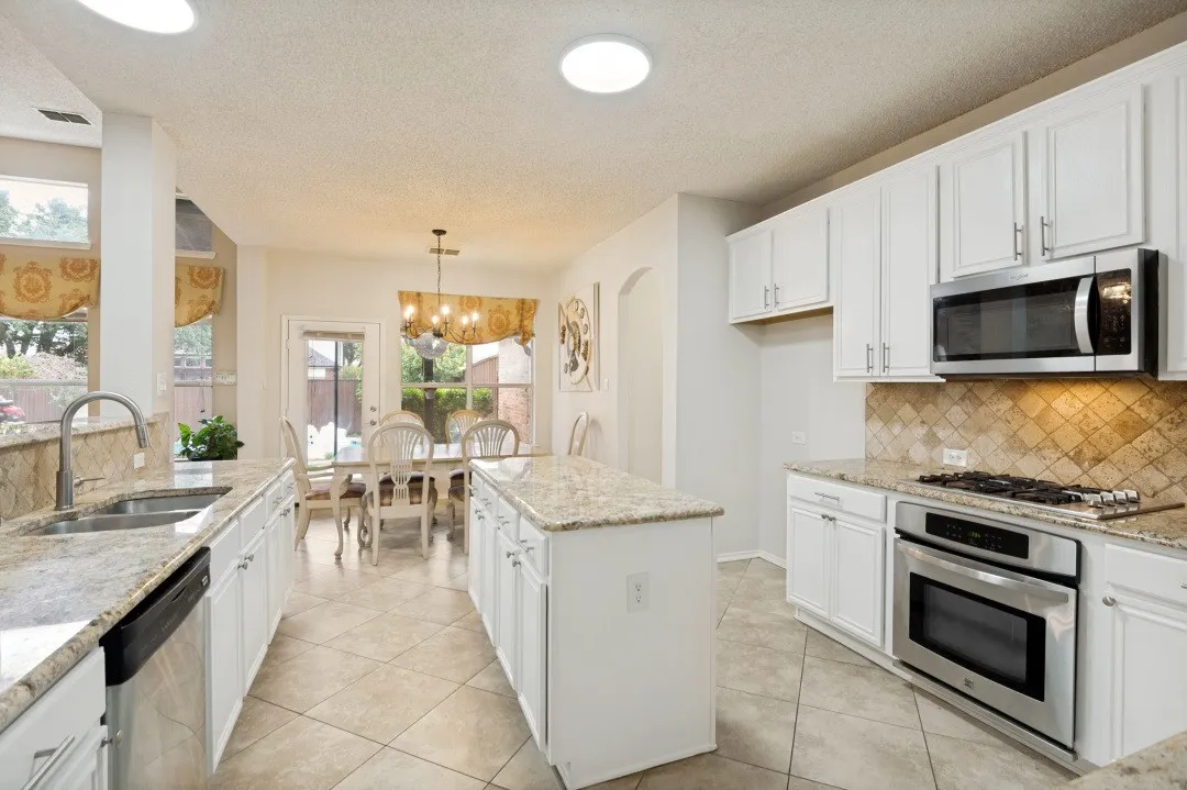 Single Family Residence For Sale in Collin County , 3536 Mason Drive, Plano, Texas 75025, 5 Bedroom, 3 Bathroom, 2 Garage spaces, 3,352 Sqft, built in 1997, mls#21278778, Real Estate Agent in Plano, Homes For Sale in Collin county, Homes For Sale in Plano, Realtor in Plano Texas, Real Estate Brokerage Independent Realty Texas, Luminita Cordes Realtor