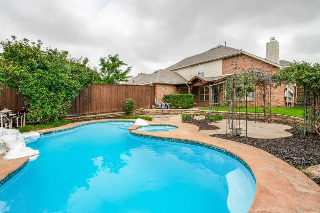 Single Family Residence For Sale in Collin County , 3536 Mason Drive, Plano, Texas 75025, 5 Bedroom, 3 Bathroom, 2 Garage spaces, 3,352 Sqft, built in 1997, mls#21278778, Real Estate Agent in Plano, Homes For Sale in Collin county, Homes For Sale in Plano, Realtor in Plano Texas, Real Estate Brokerage Independent Realty Texas, Luminita Cordes Realtor