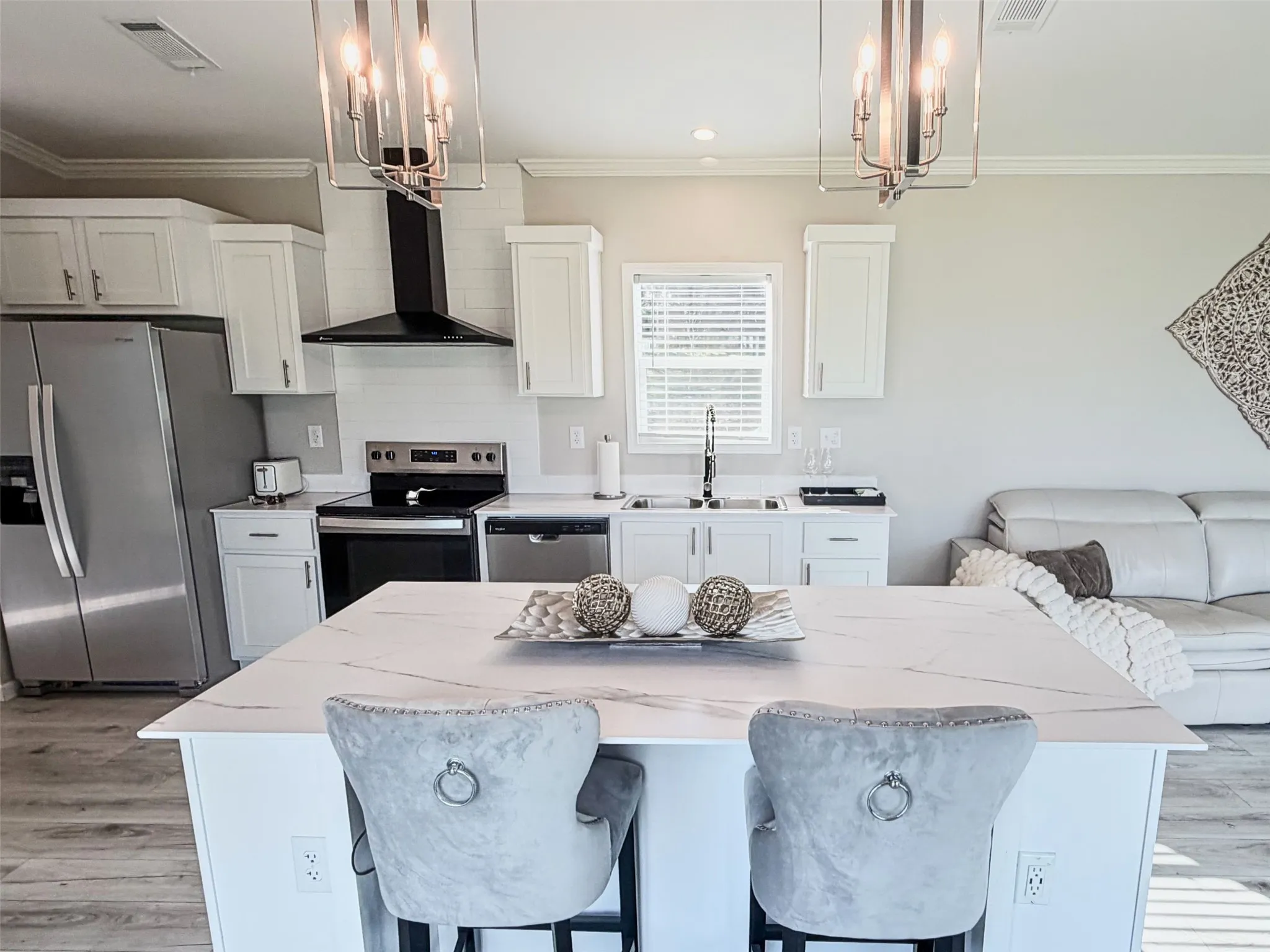 Manufactured Home For Sale in Wise County , 213 Meadow Pond Court, Runaway Bay, Texas 76426, 1 Bedroom, 1 Bathroom, Garage spaces, 1,088 Sqft, built in 2024, mls#21249475, Real Estate Agent in Runaway Bay, Homes For Sale in Wise county, Homes For Sale in Runaway Bay, Realtor in Runaway Bay Texas, Real Estate Brokerage Independent Realty Texas, Luminita Cordes Realtor