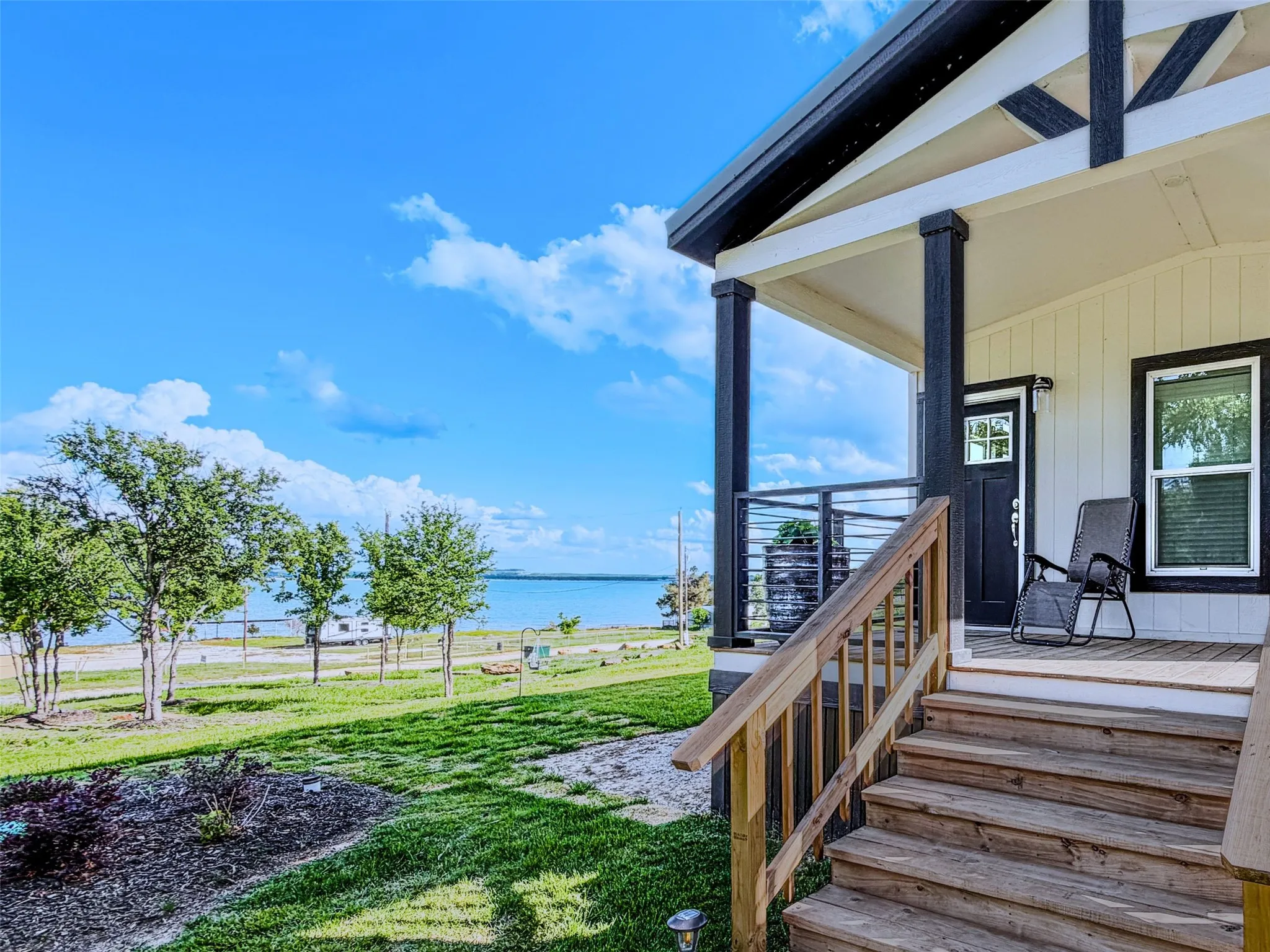 Manufactured Home For Sale in Wise County , 213 Meadow Pond Court, Runaway Bay, Texas 76426, 1 Bedroom, 1 Bathroom, Garage spaces, 1,088 Sqft, built in 2024, mls#21249475, Real Estate Agent in Runaway Bay, Homes For Sale in Wise county, Homes For Sale in Runaway Bay, Realtor in Runaway Bay Texas, Real Estate Brokerage Independent Realty Texas, Luminita Cordes Realtor