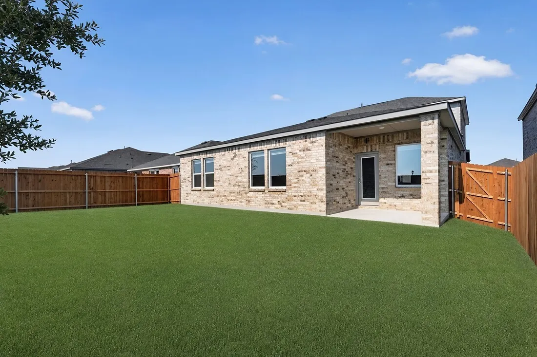 2613 Glacier Road ~ Ready Now
