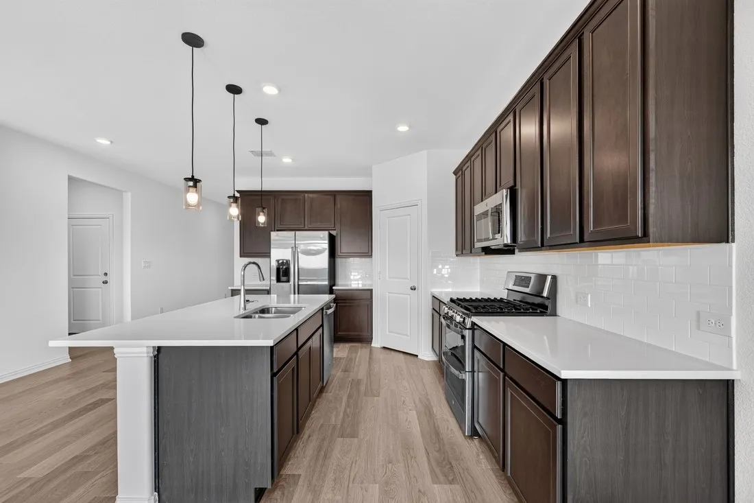 2613 Glacier Road ~ Ready Now