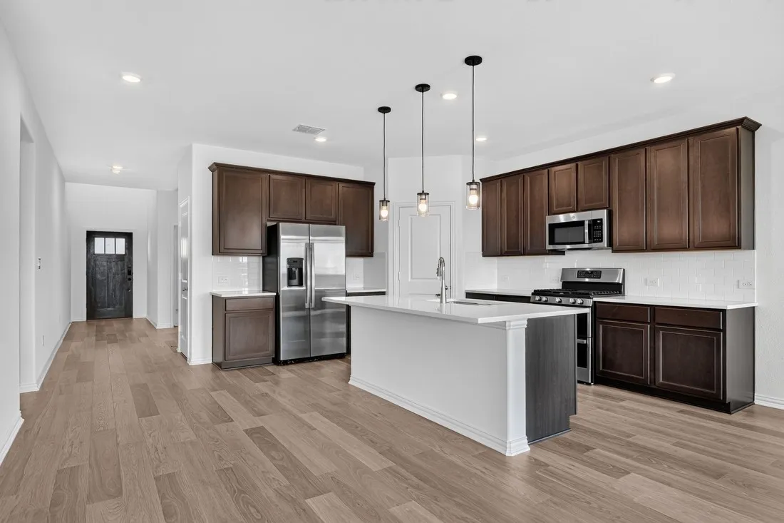 2613 Glacier Road ~ Ready Now