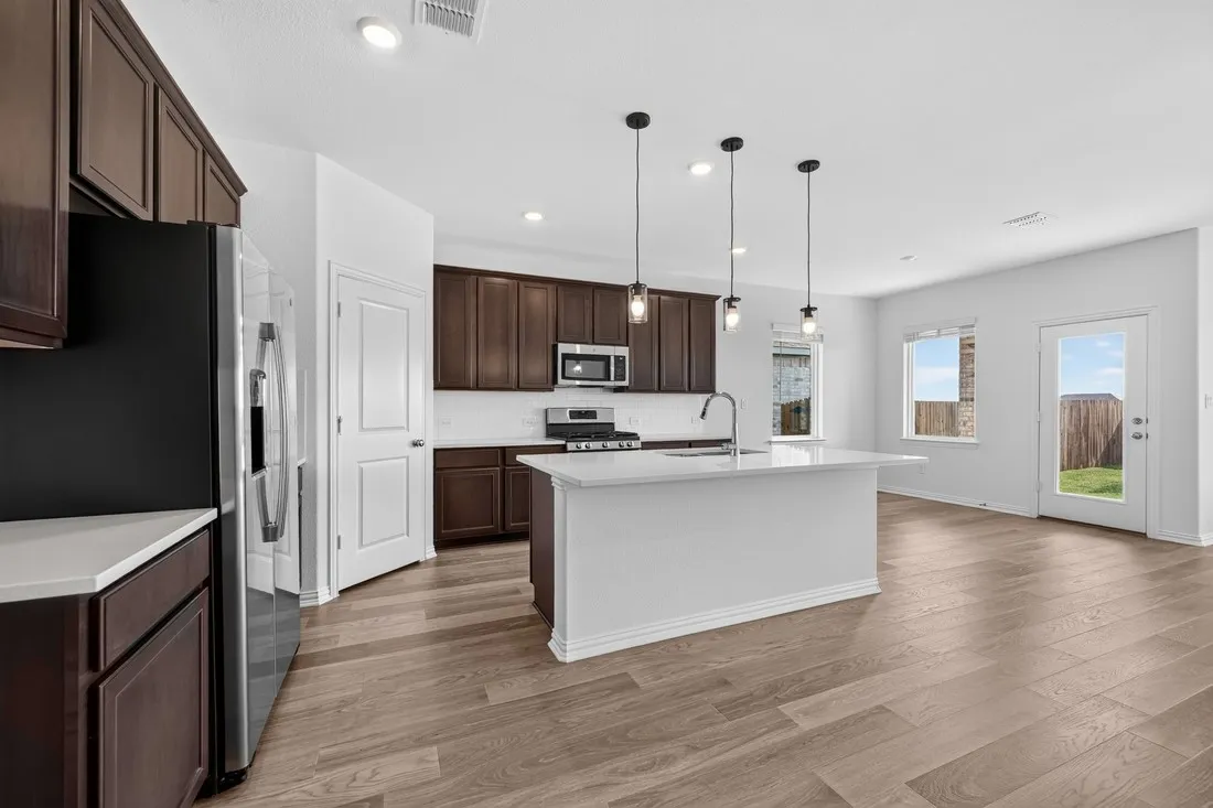 2613 Glacier Road ~ Ready Now