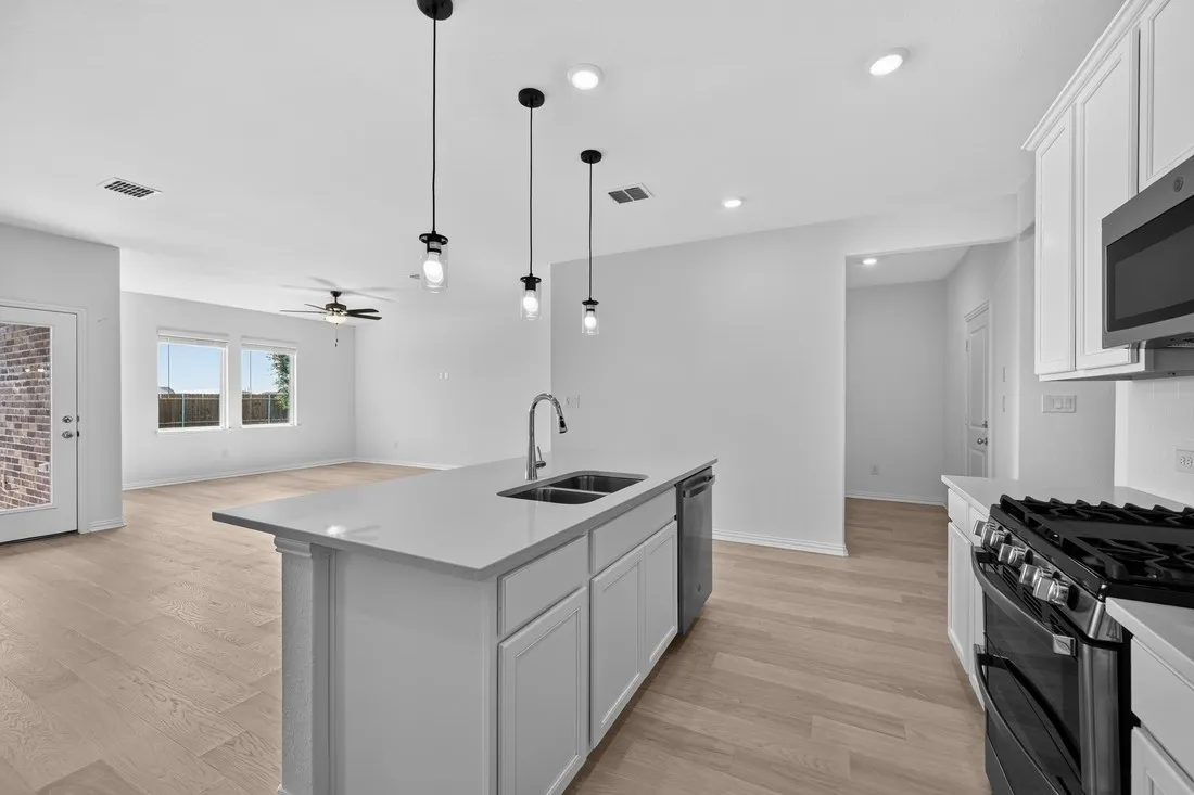2625 Glacier Road ~ Ready Now