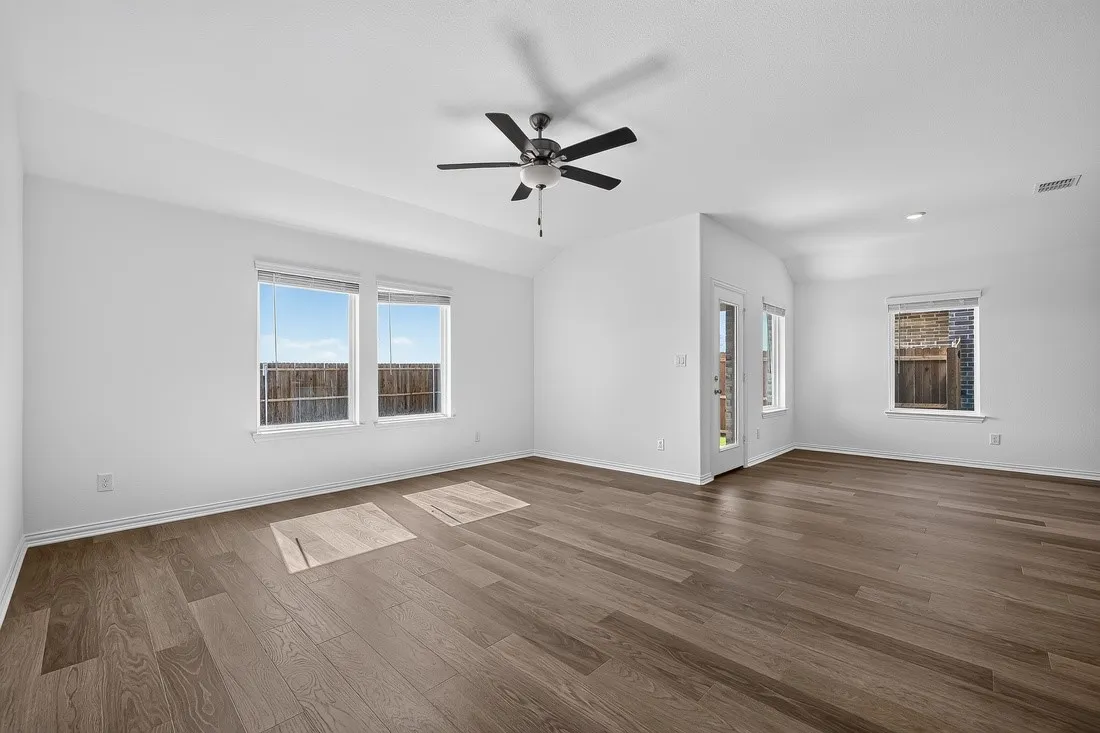 2621 Glacier Road ~ Ready Now