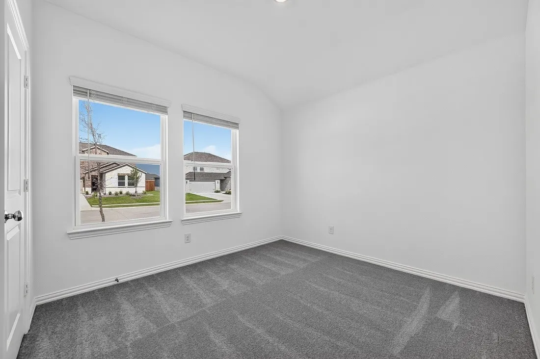 2621 Glacier Road ~ Ready Now
