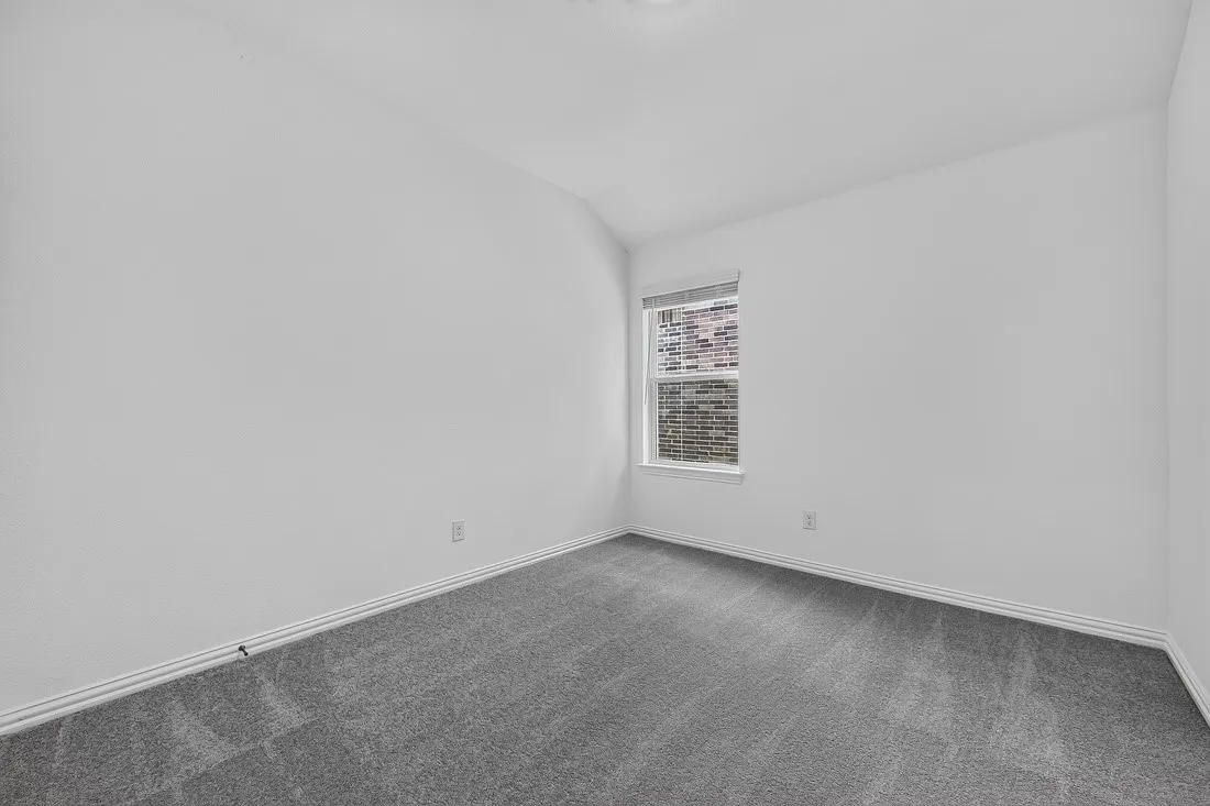 2621 Glacier Road ~ Ready Now