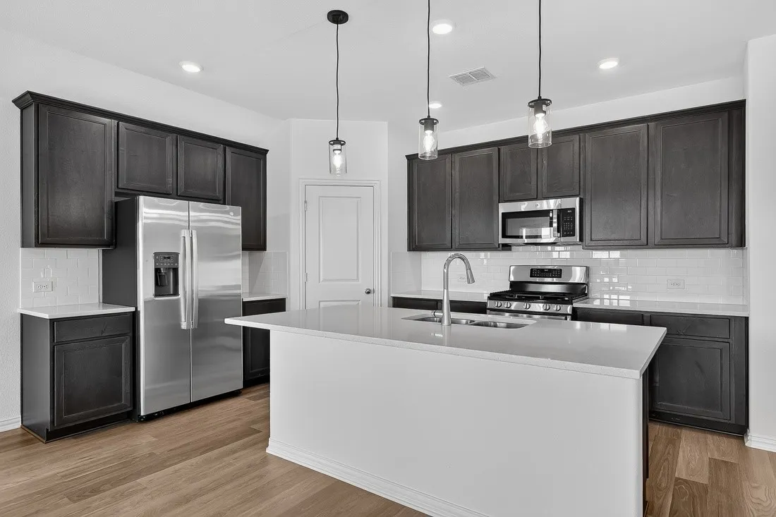 2621 Glacier Road ~ Ready Now