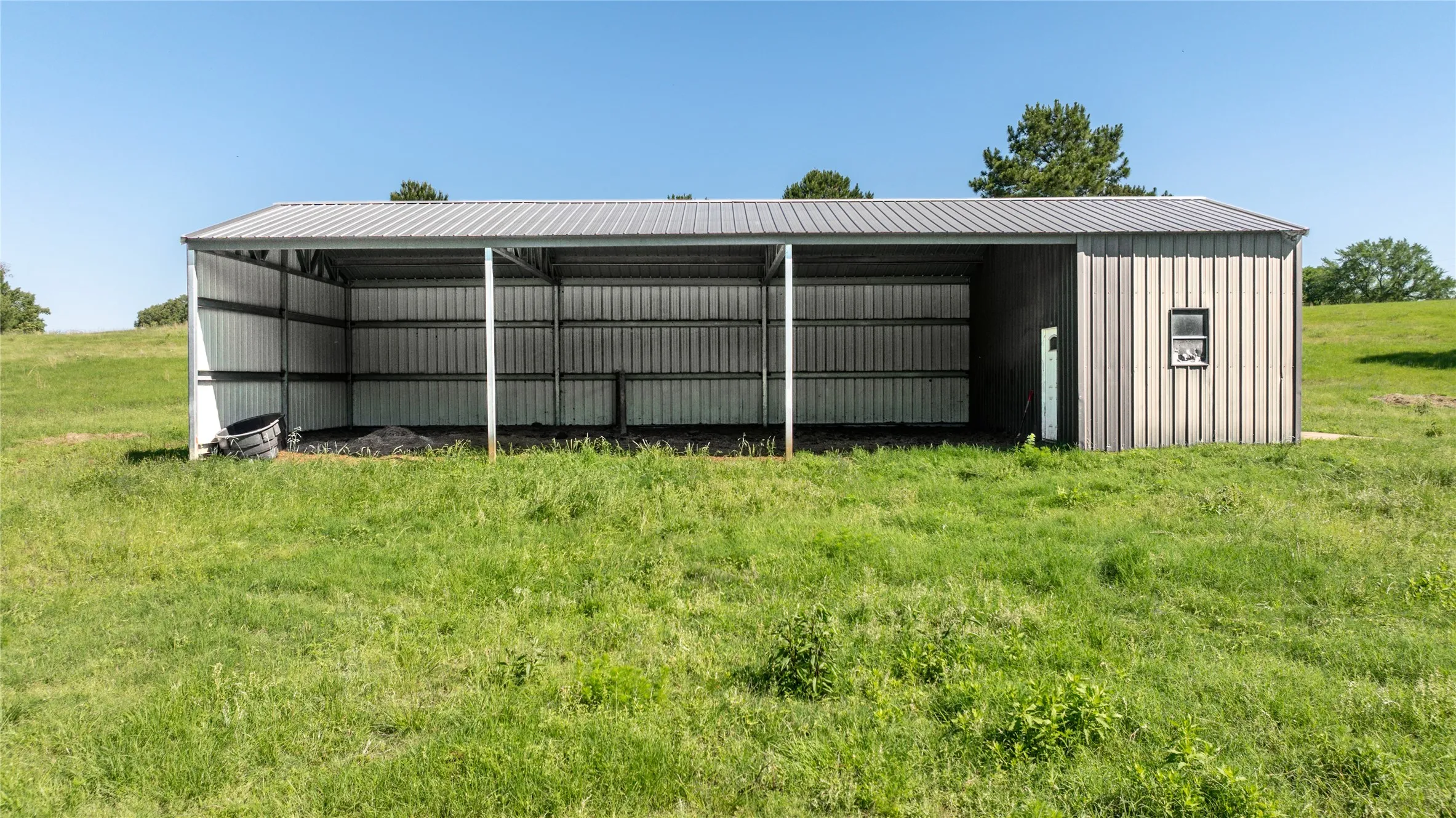 Single Family Residence For Sale in Anderson County , 2455 An County Road 453, Palestine, Texas 75803, 5 Bedroom, 5 Bathroom, Garage spaces, 3,300 Sqft, built in 2016, mls#21265377, Real Estate Agent in Palestine, Homes For Sale in Anderson county, Homes For Sale in Palestine, Realtor in Palestine Texas, Real Estate Brokerage Independent Realty Texas, Luminita Cordes Realtor