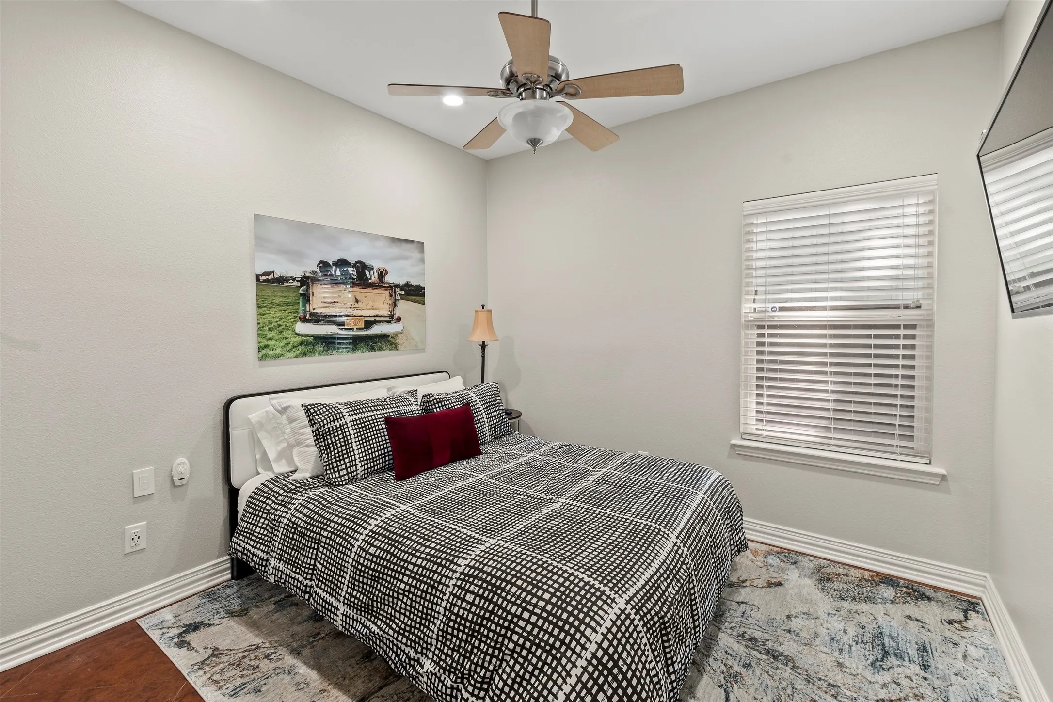 Comfortable guest rooms provide flexible space for family or weekenders.