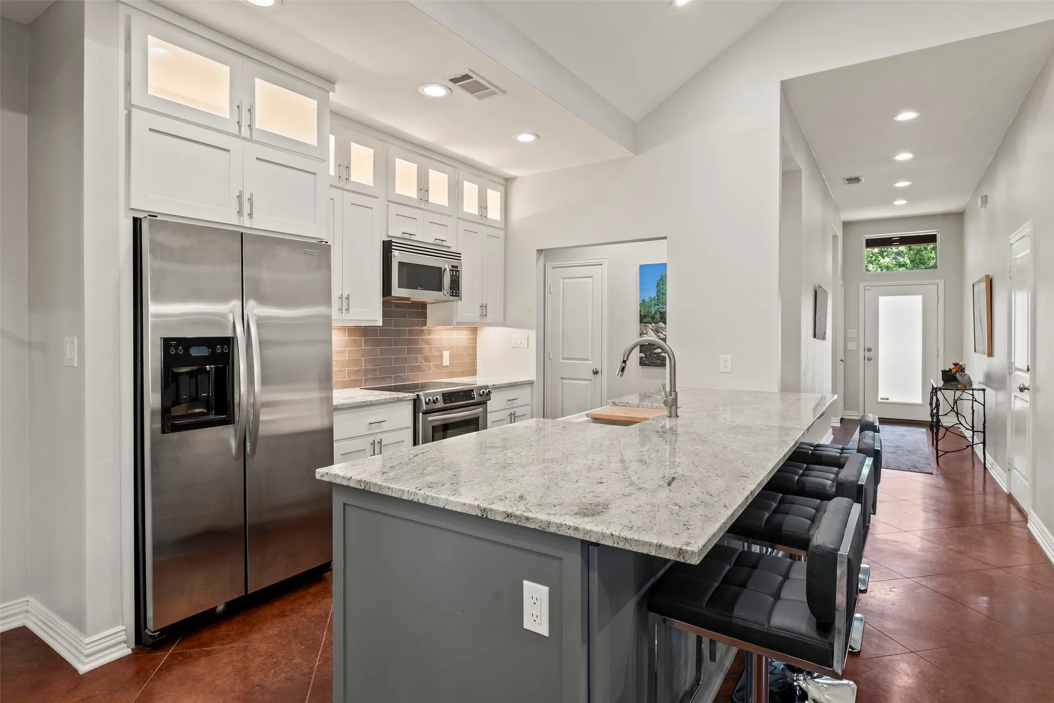Single Family Residence For Sale in Henderson County , 124 Robin Hood Way, Gun Barrel City, Texas 75156, 3 Bedrooms, 2 Bathrooms, 2 Garage spaces, 1,552 Sqft, built in 2004, Price $575,000, mls#21271463, Real Estate Agent in Gun Barrel City, Homes For Sale in Henderson county, Homes For Sale in Gun Barrel City, Realtor in Gun Barrel City Texas, Real Estate Brokerage Independent Realty Texas, Luminita Cordes Realtor