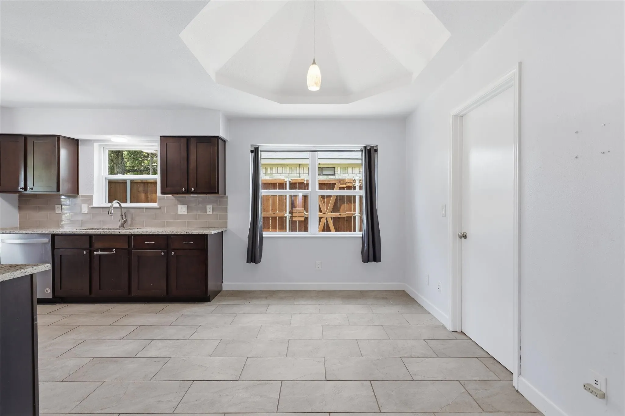 Single Family Residence For Sale in Collin County , 1617 Cherbourg Drive, Plano, Texas 75075, 3 Bedroom, 2 Bathroom, 2 Garage spaces, 2,055 Sqft, built in 1979, mls#21277944, Real Estate Agent in Plano, Homes For Sale in Collin county, Homes For Sale in Plano, Realtor in Plano Texas, Real Estate Brokerage Independent Realty Texas, Luminita Cordes Realtor